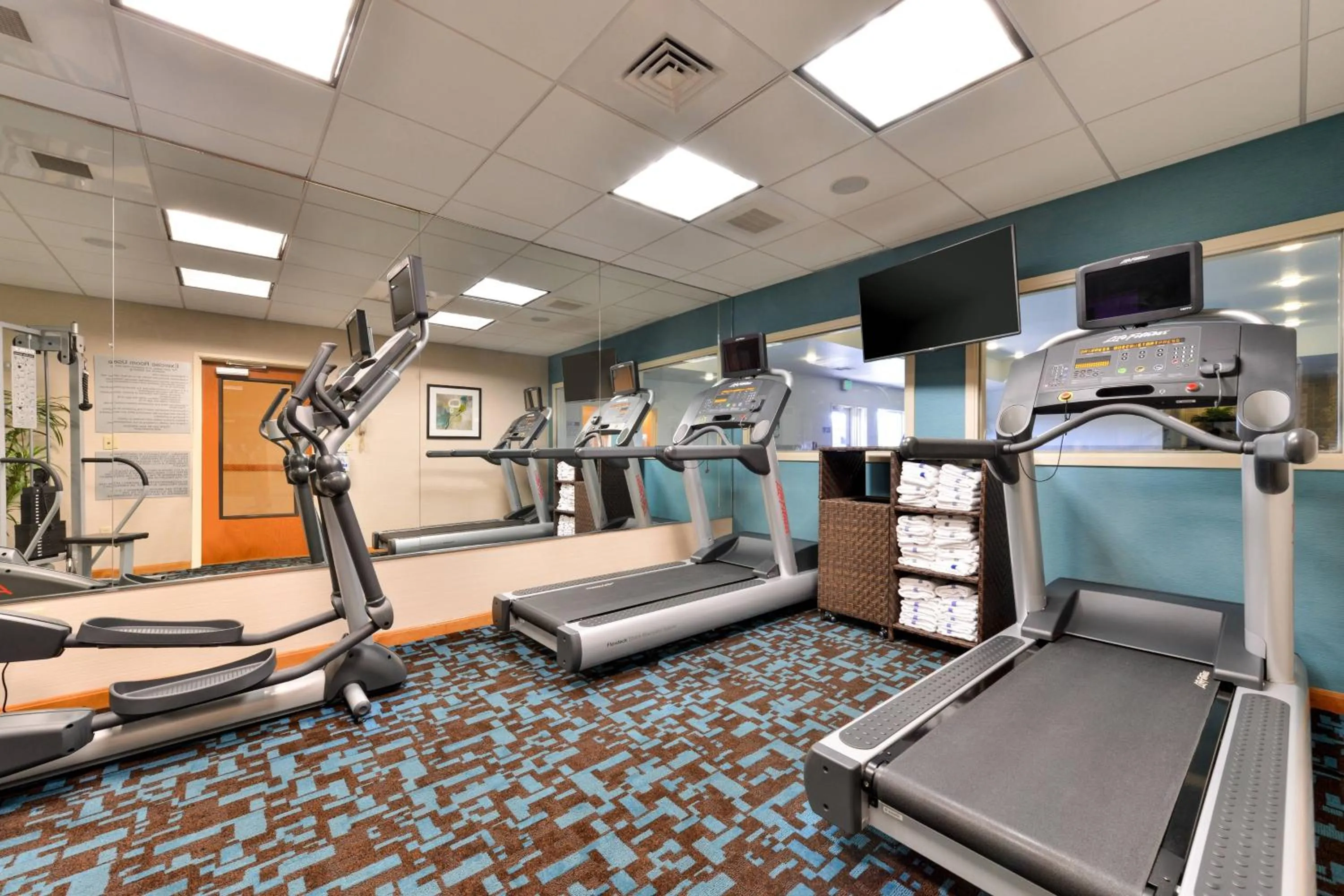 Fitness centre/facilities in Fairfield Inn and Suites by Marriott Elk Grove