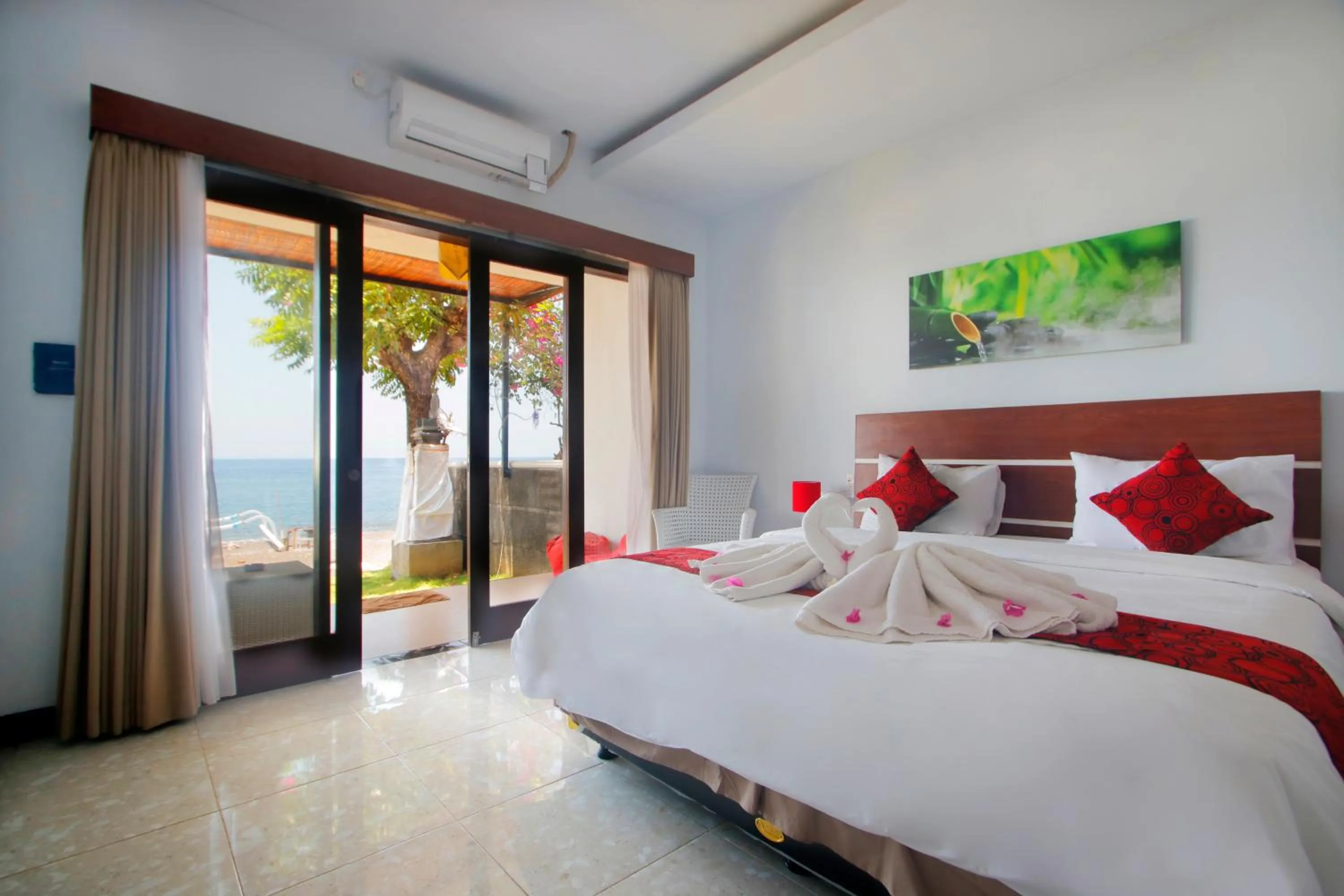 Bed in Valomia Beachfront
