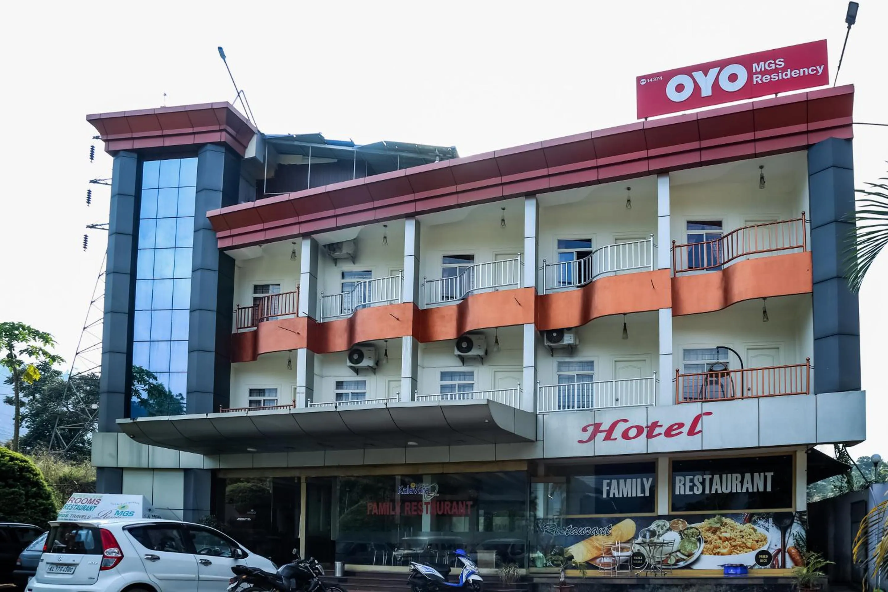 Facade/entrance in MGS Residency