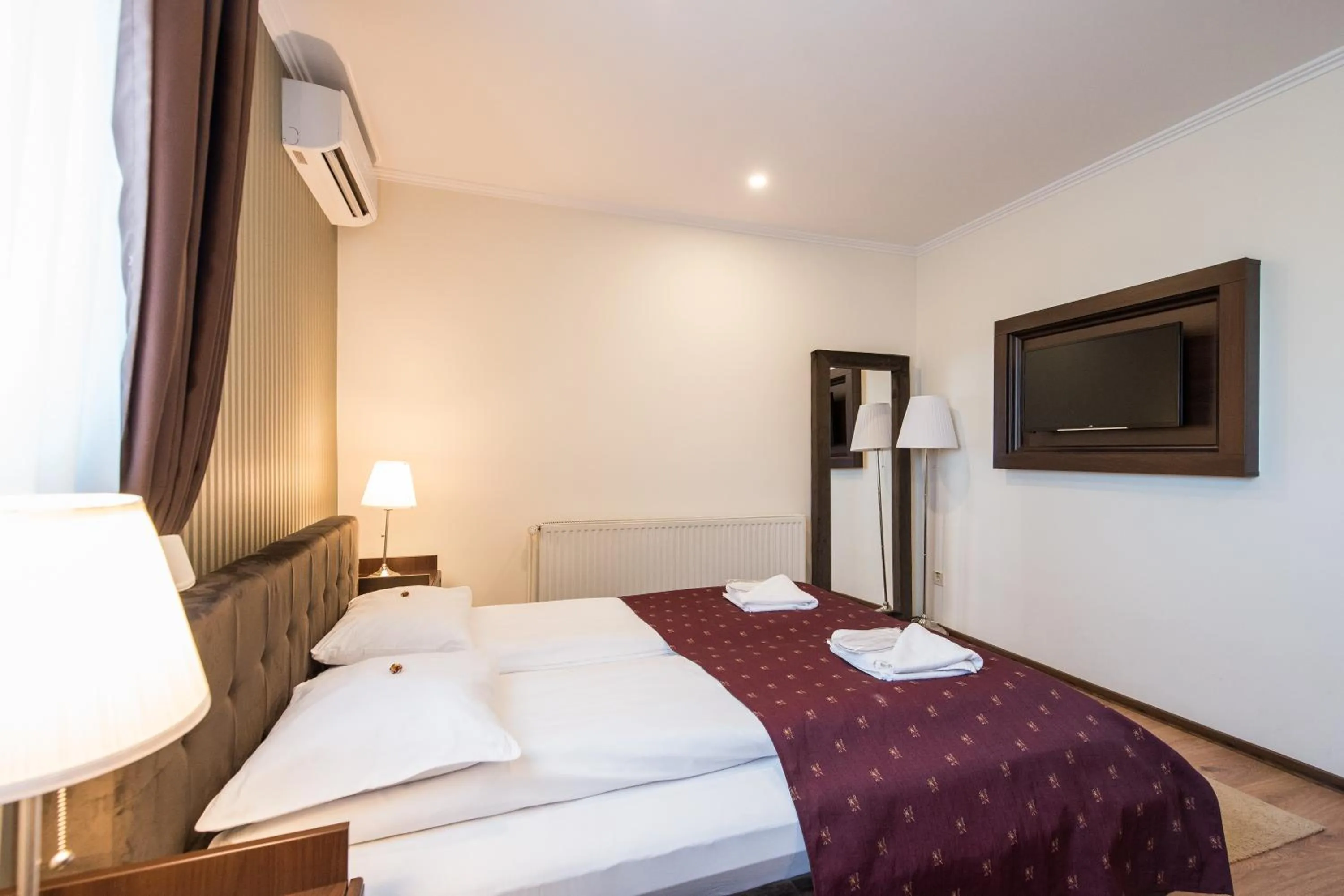 Bed in Pensiunea David