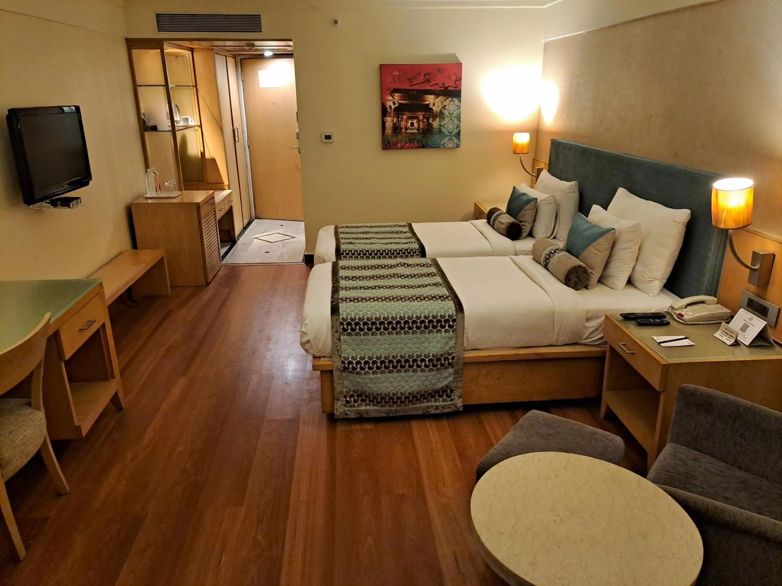 Bed in The Pride Hotel, Nagpur