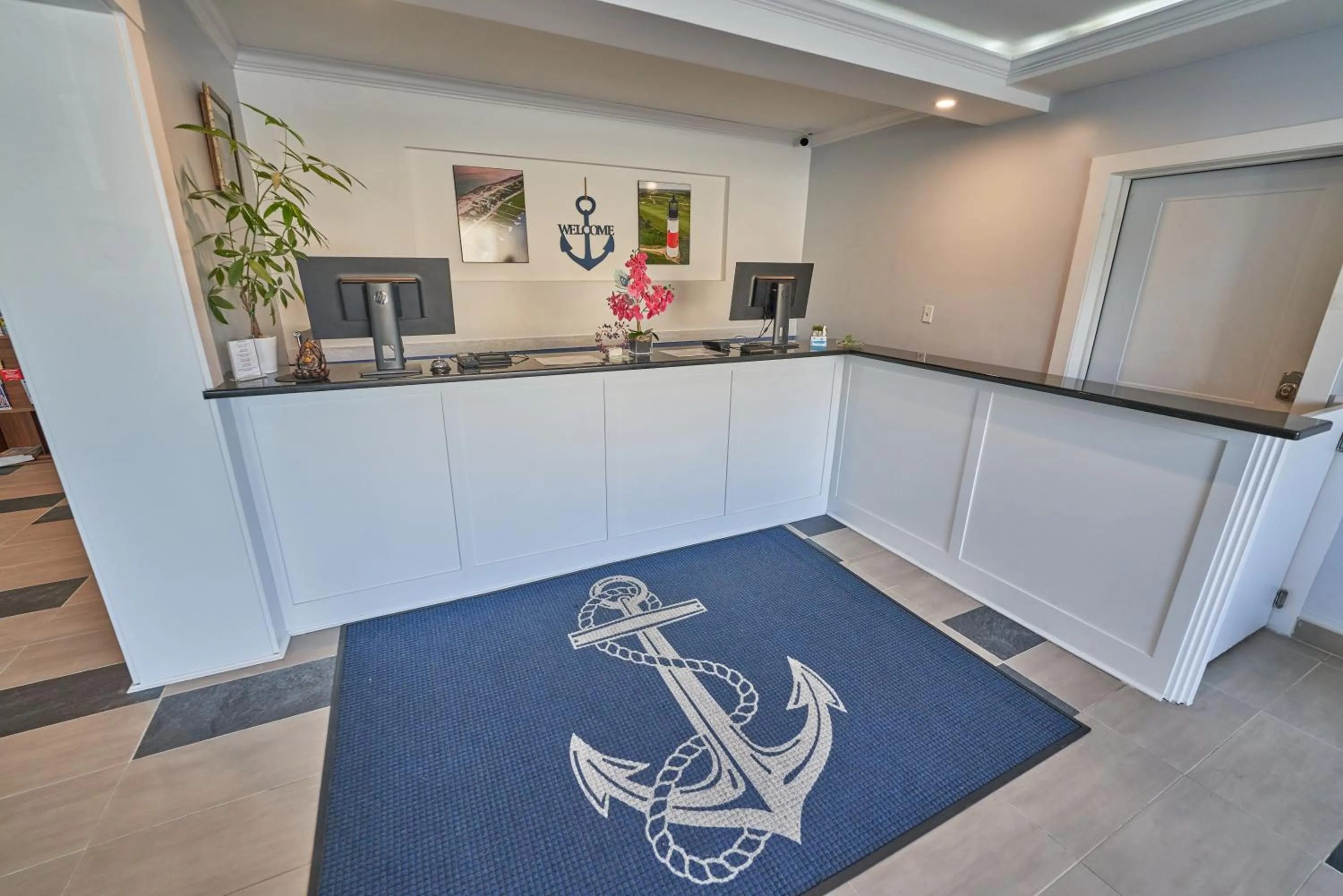 Lobby or reception in Hyannis Plaza Hotel