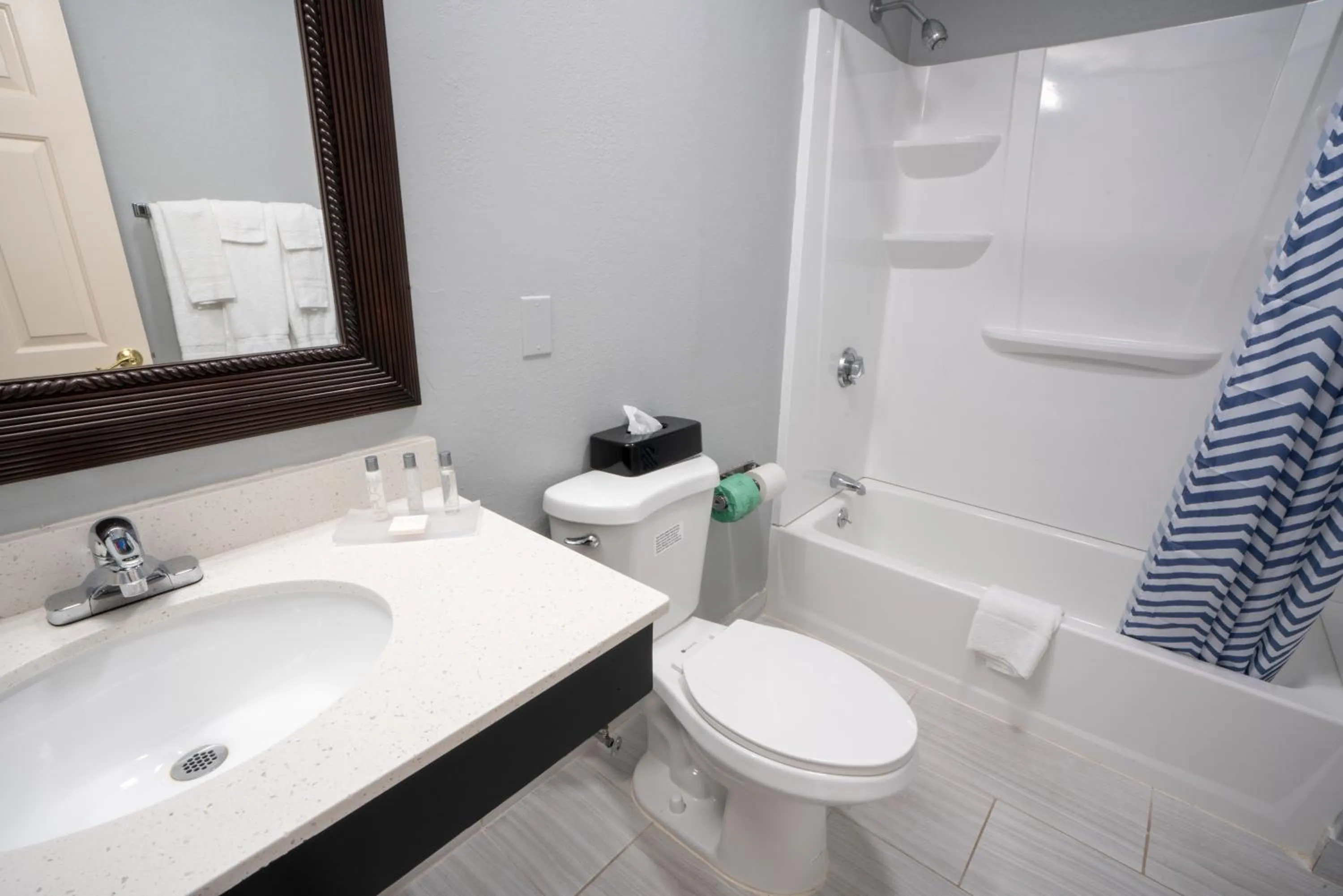 Shower in Hyannis Plaza Hotel