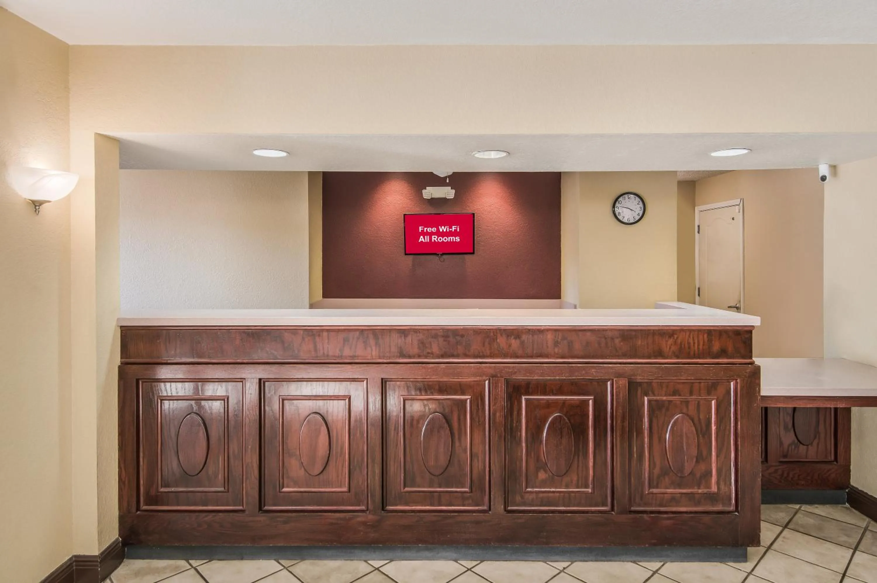 Facade/entrance in Red Roof Inn & Suites Pensacola East - Milton