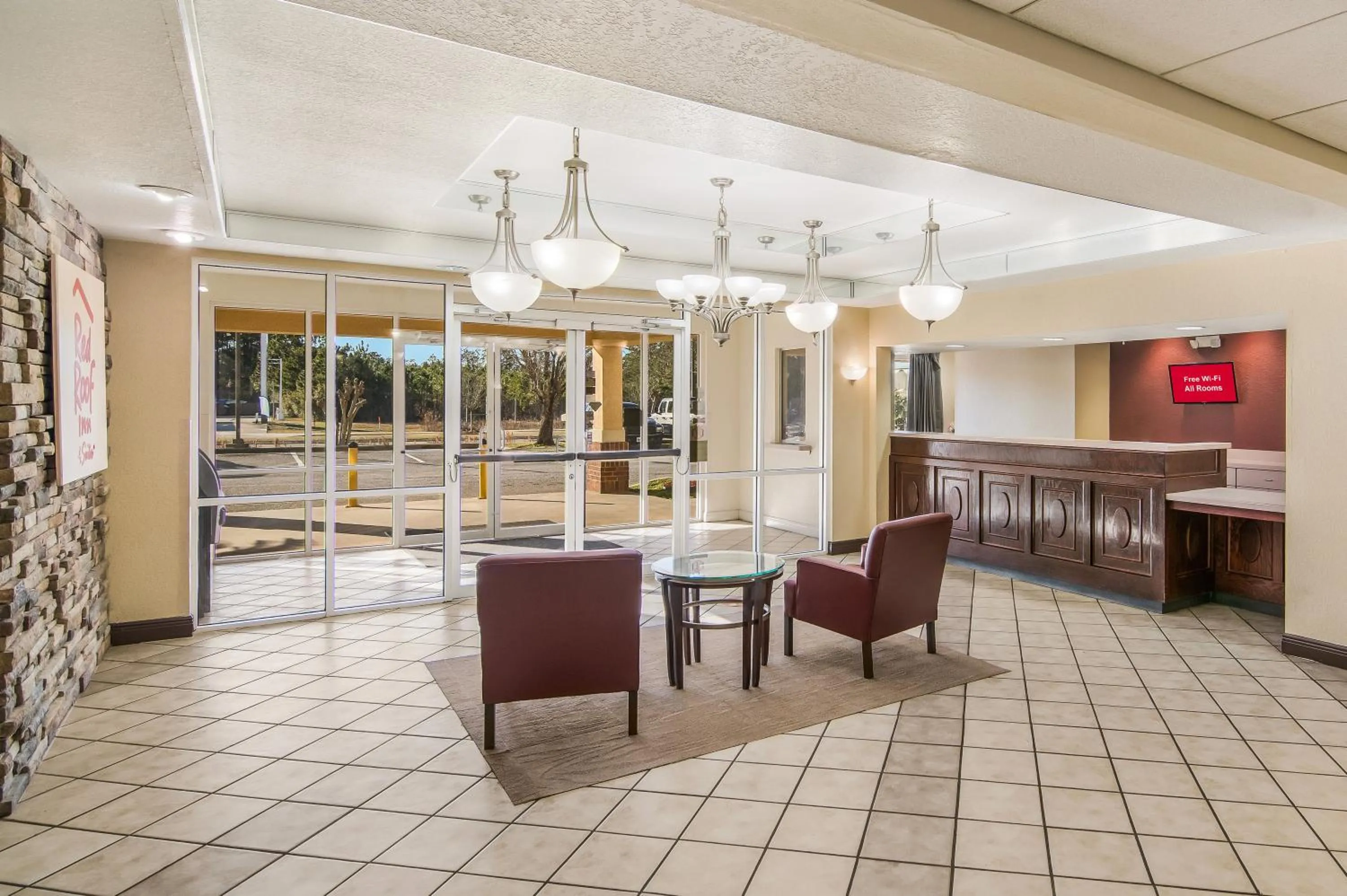 Lobby or reception in Red Roof Inn & Suites Pensacola East - Milton