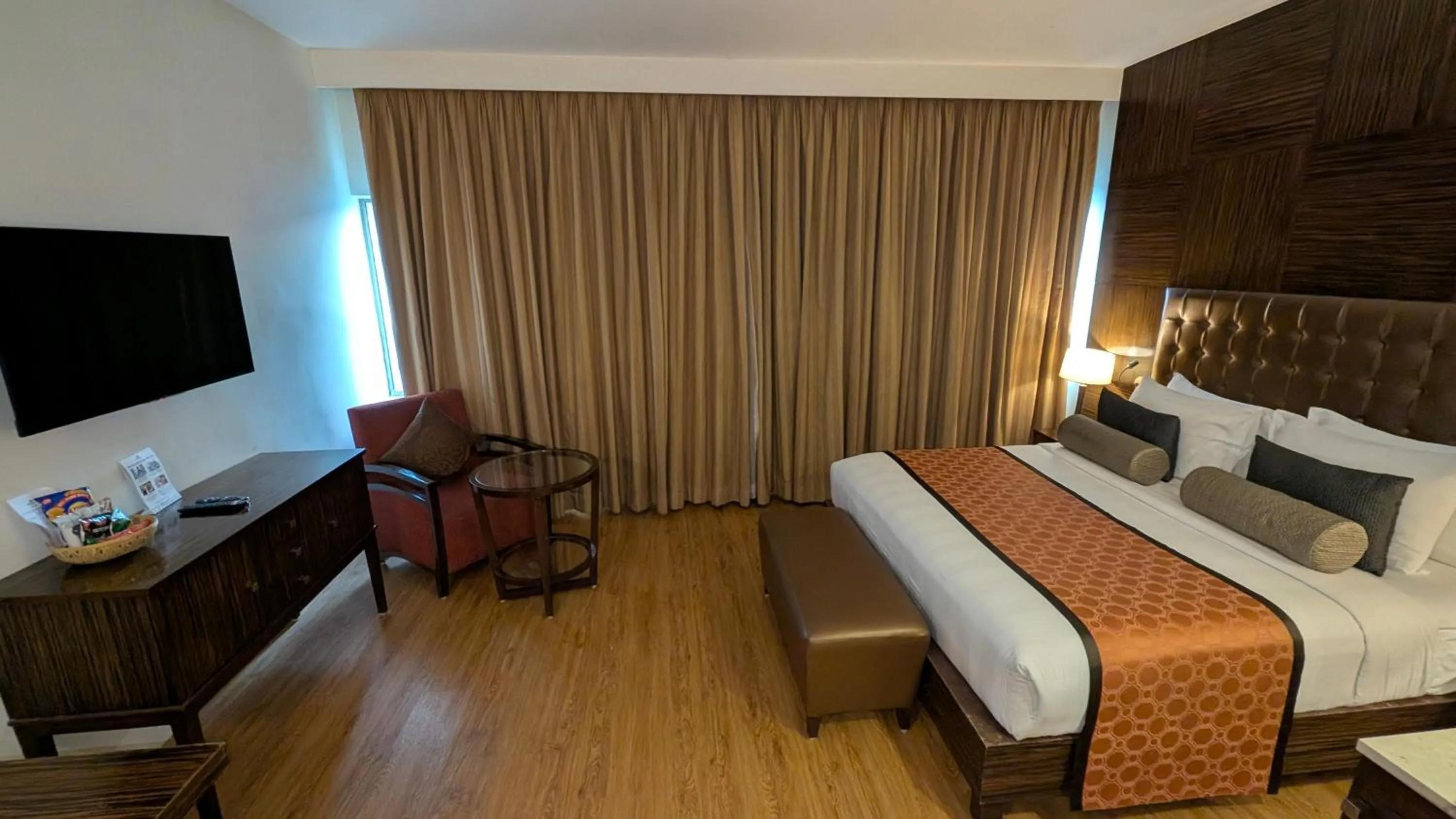 Photo of the whole room, Bed in Pride Hotel, Chennai