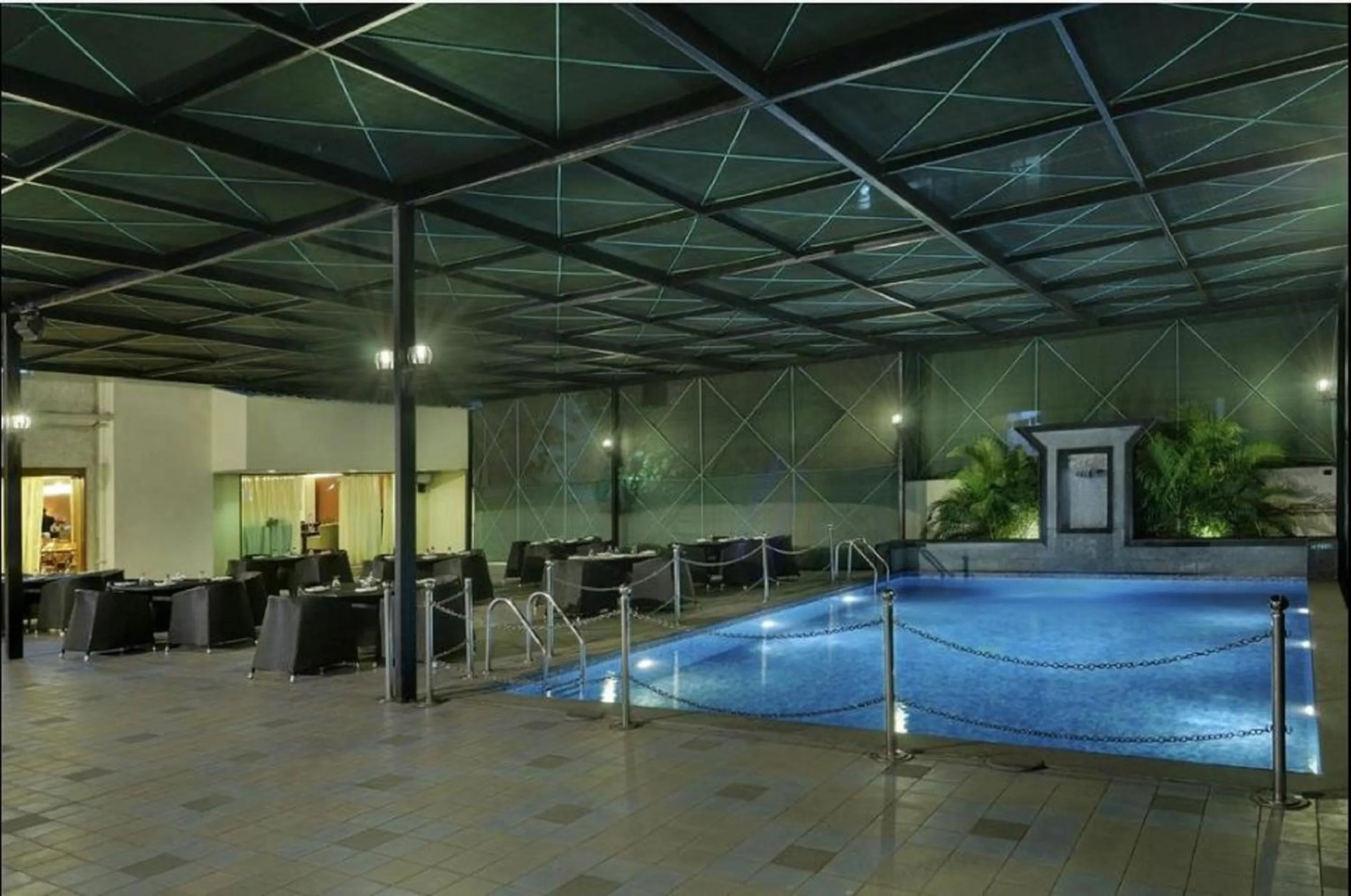 Swimming pool in Pride Hotel, Chennai