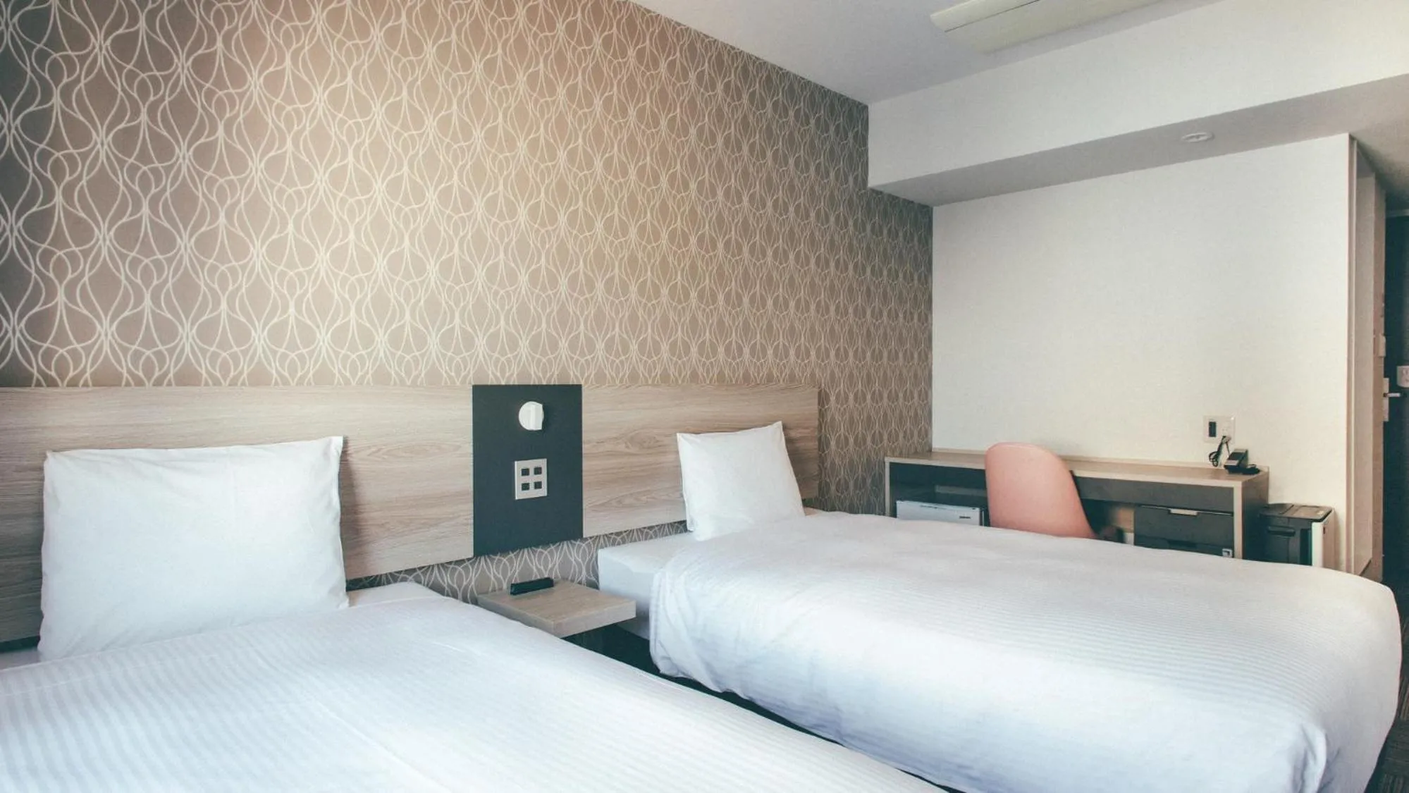 Bed in Kuretake Inn Premium Nagoya Nayabashi