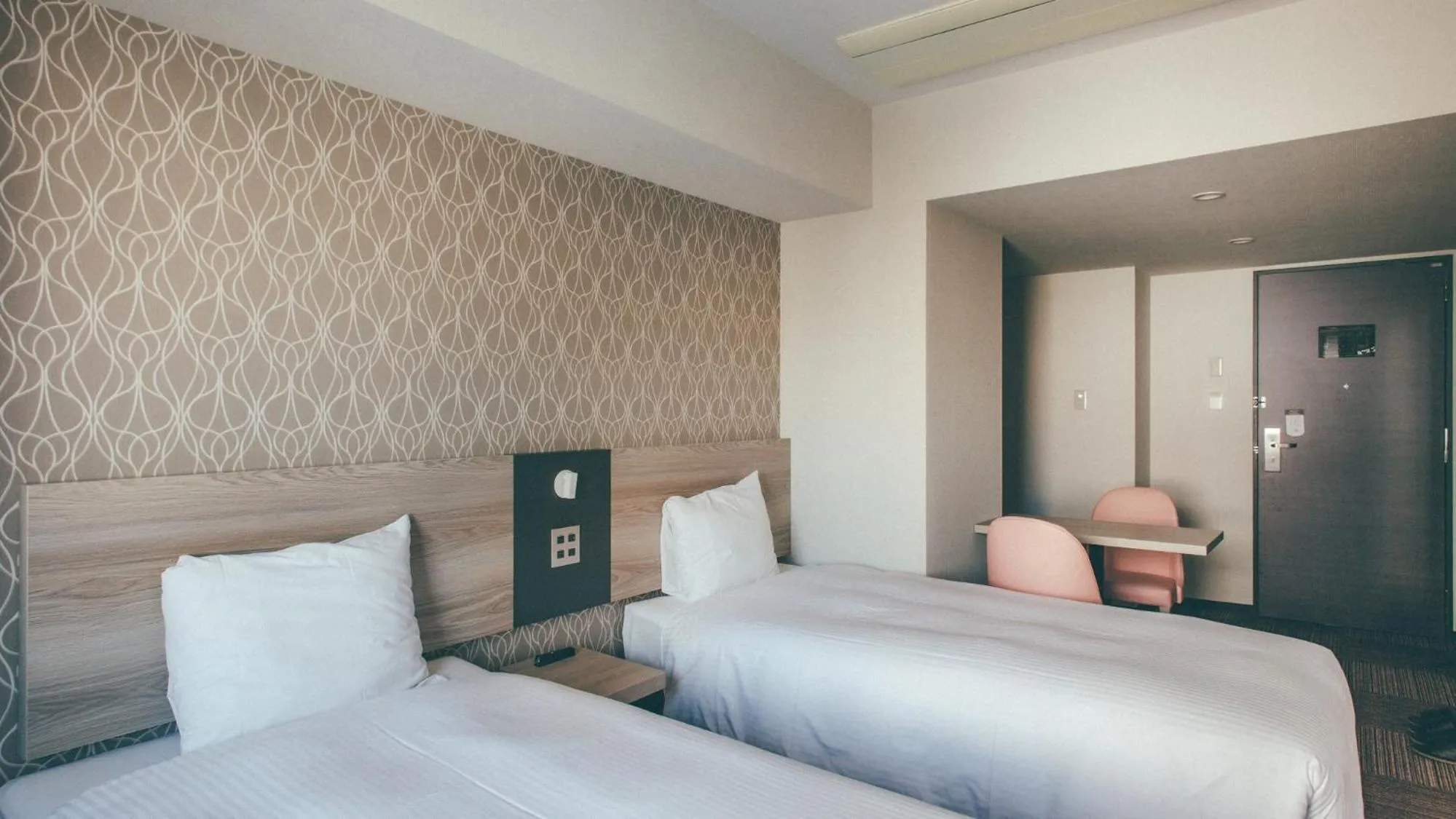 Bed in Kuretake Inn Premium Nagoya Nayabashi