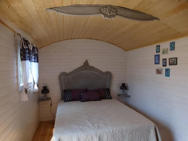 Bed in L'Oustau de Bigatié