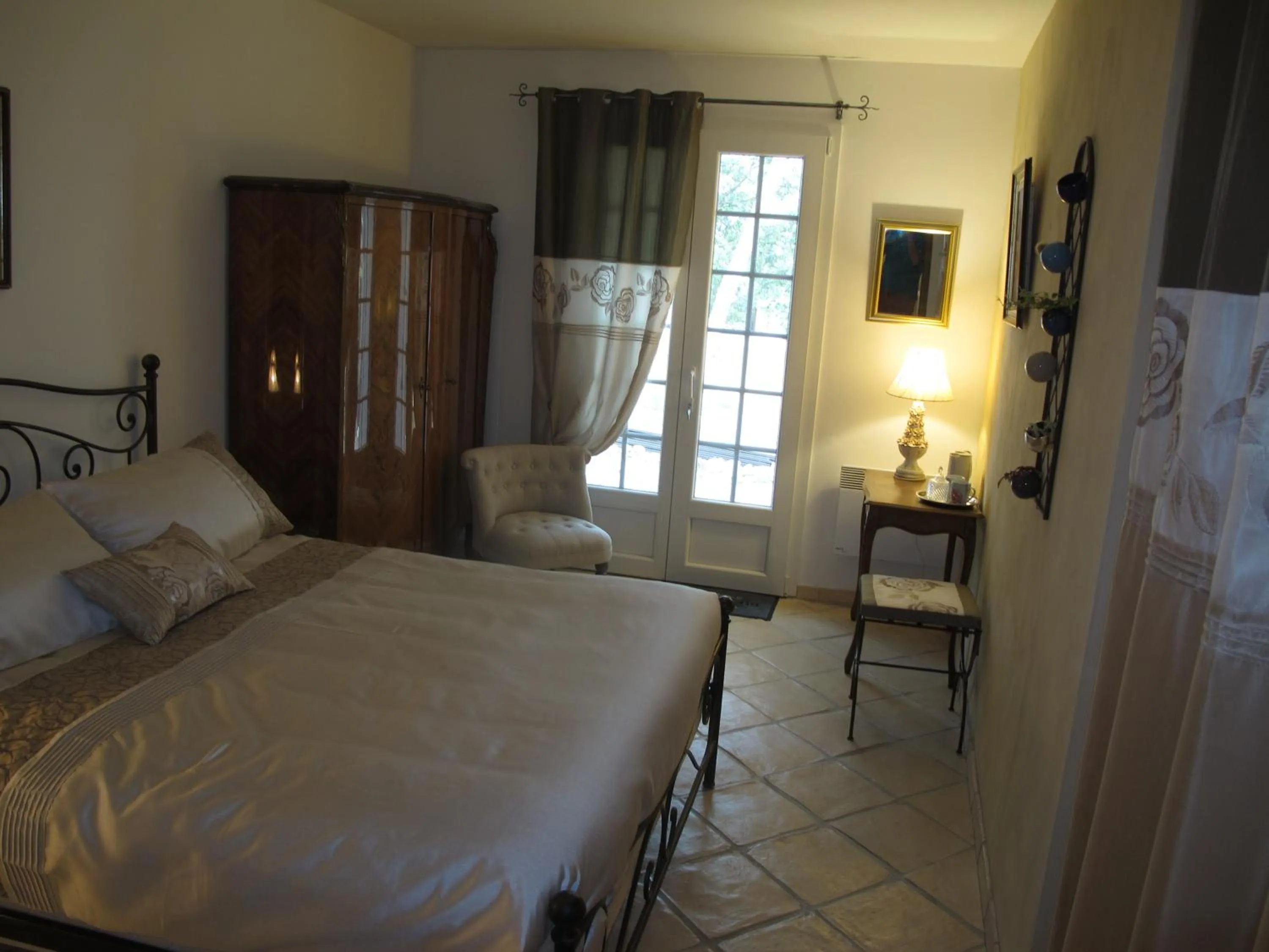 Bed in L'Oustau de Bigatié