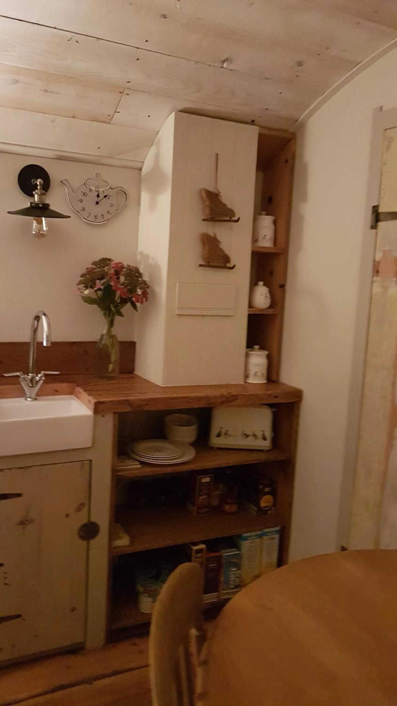 Kitchen or kitchenette in The Shepherds Snug