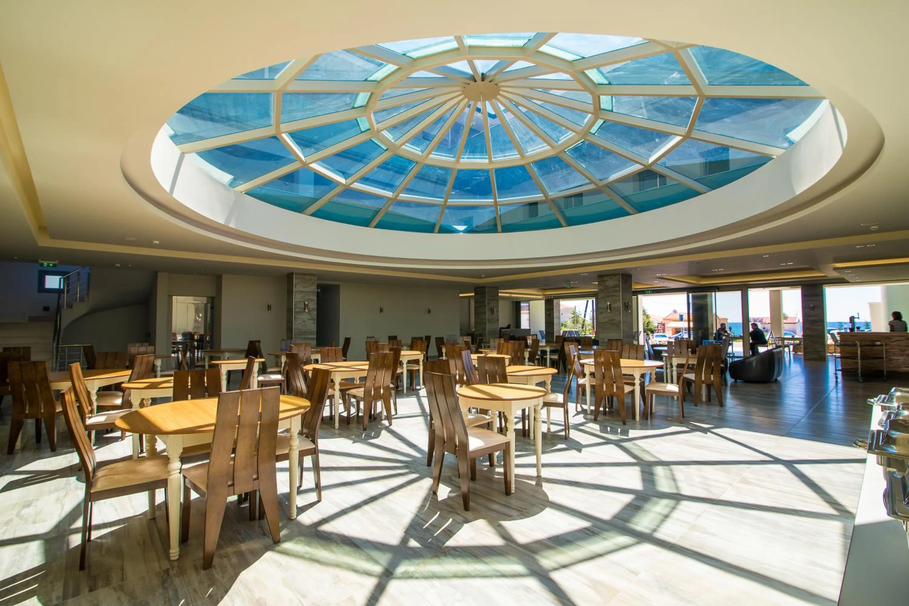 Restaurant/places to eat in The Dome Luxury