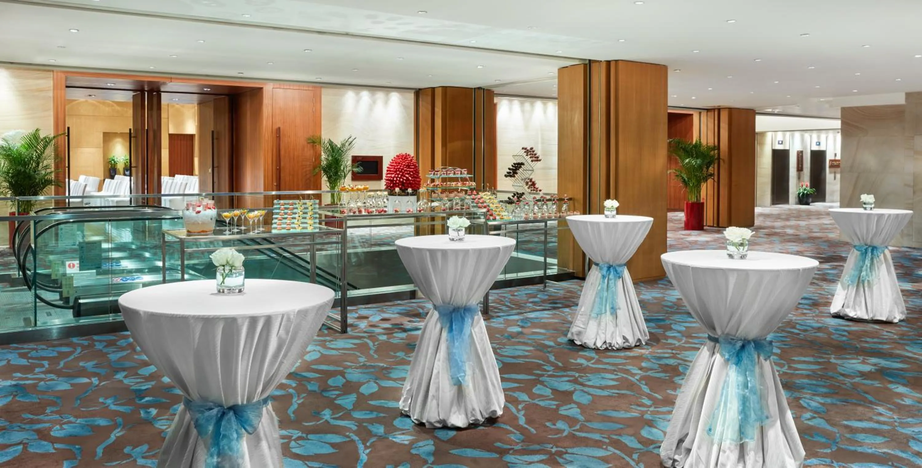 Meeting/conference room in InterContinental Qingdao by IHG