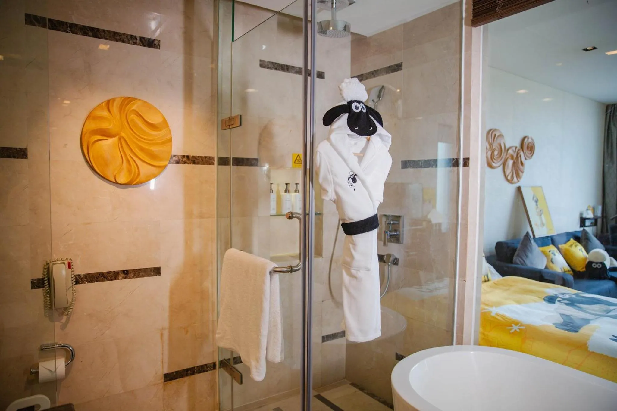 Photo of the whole room, Bed in InterContinental Qingdao by IHG