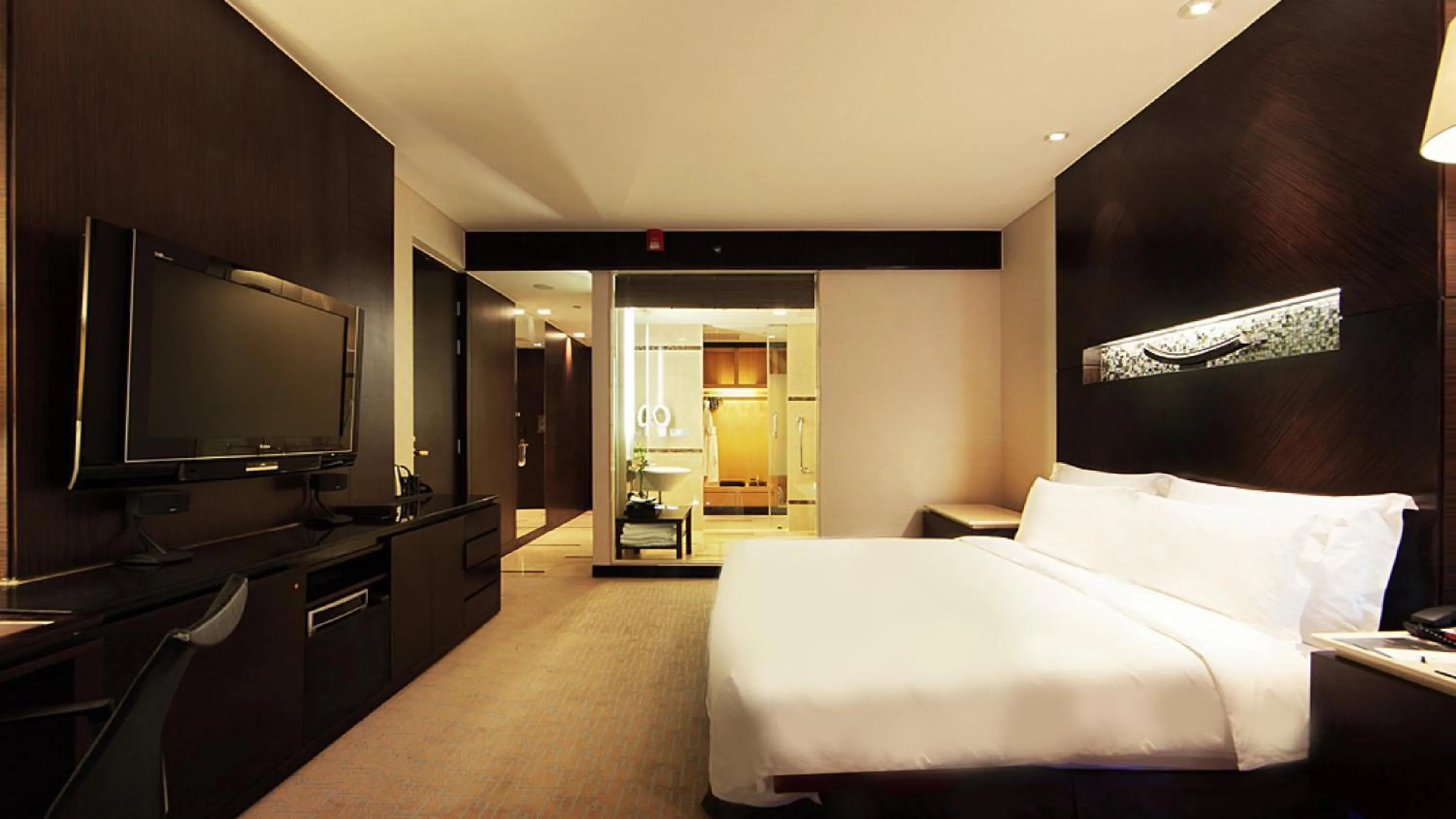 Photo of the whole room, Bed in InterContinental Qingdao by IHG
