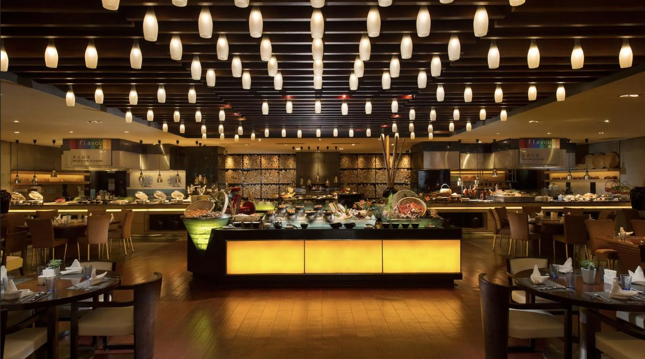 Restaurant/places to eat in InterContinental Qingdao by IHG