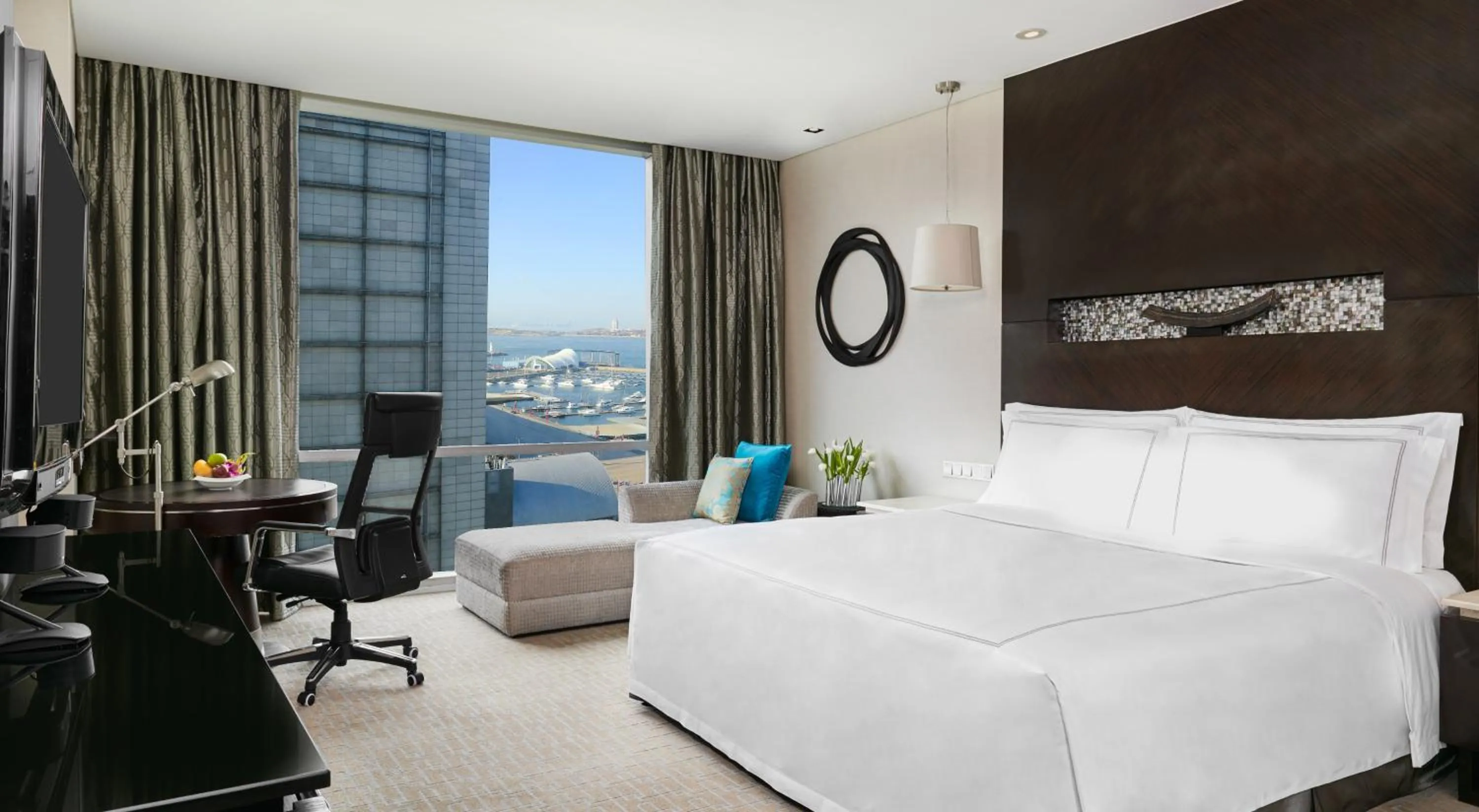 Photo of the whole room, Bed in InterContinental Qingdao by IHG