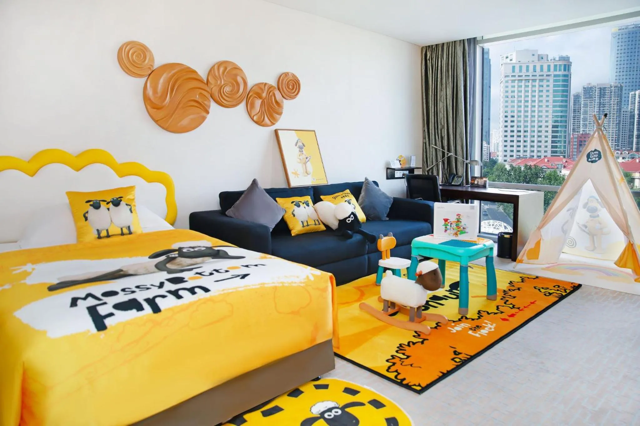 Photo of the whole room, Bed in InterContinental Qingdao by IHG