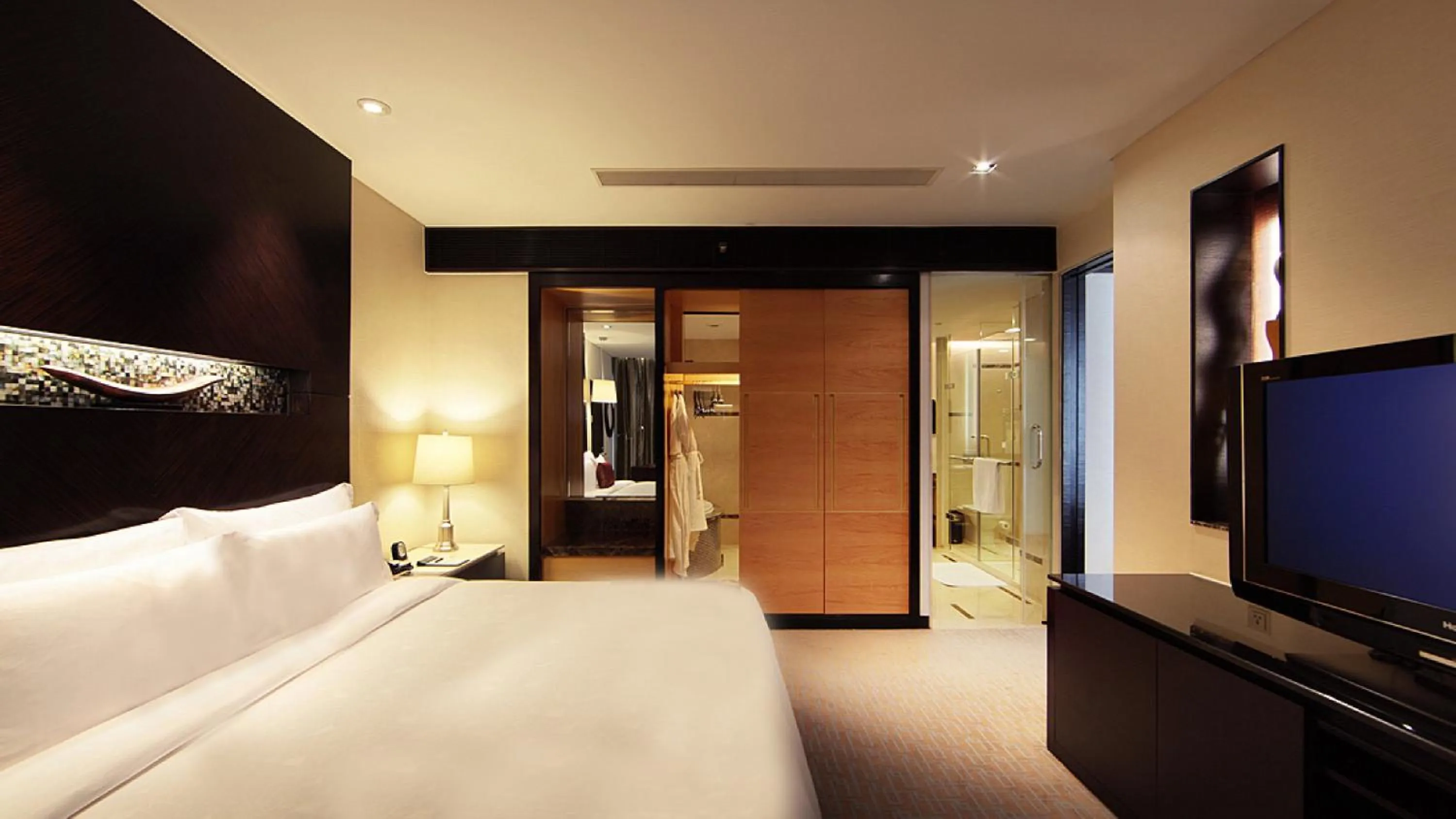 Bedroom, Bed in InterContinental Qingdao by IHG