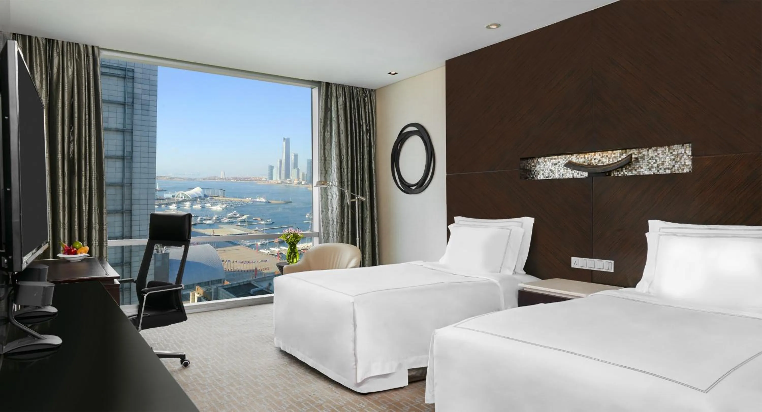 Photo of the whole room, Bed in InterContinental Qingdao by IHG