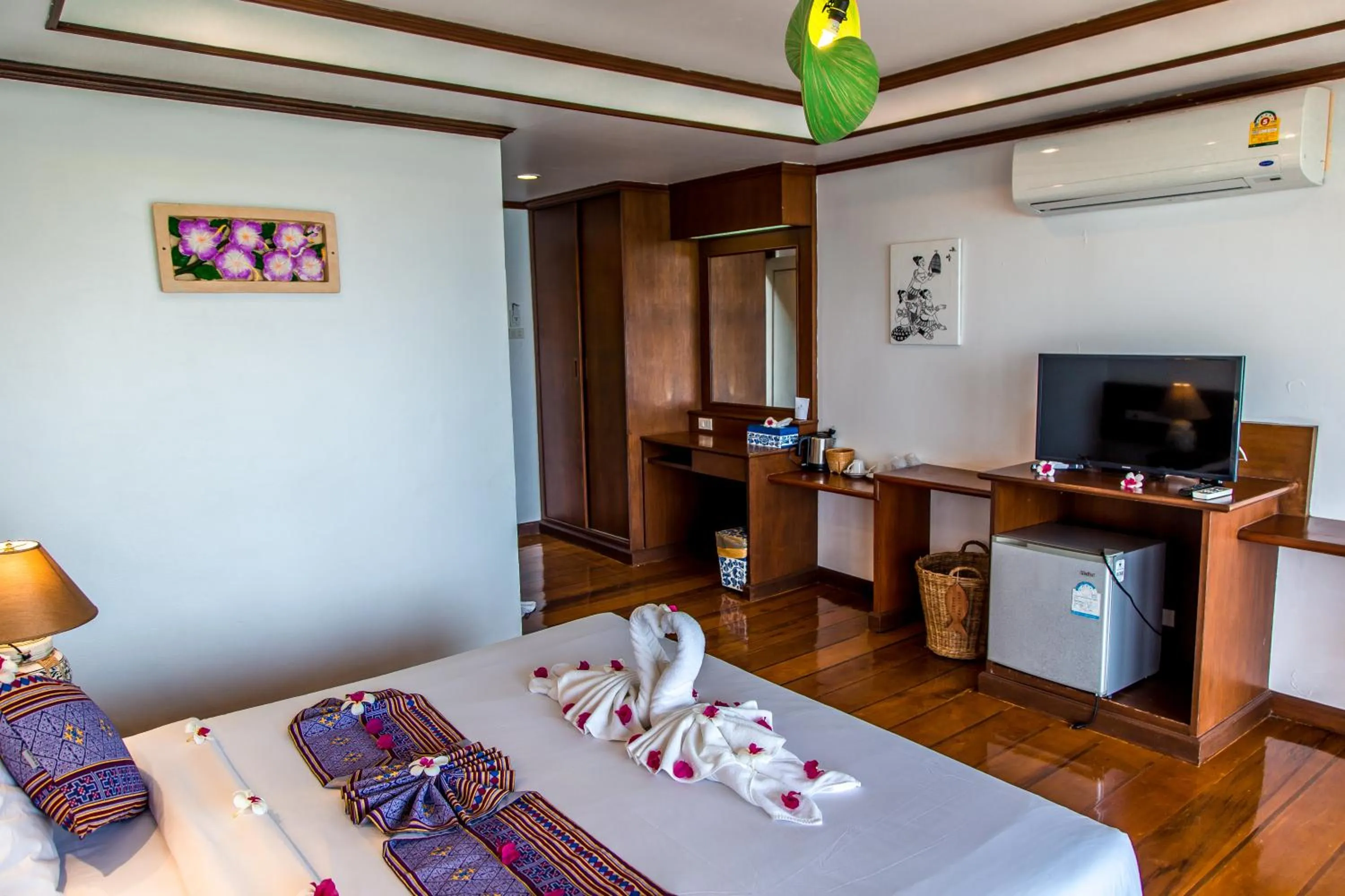 Bed in Zama Resort Koh Phangan