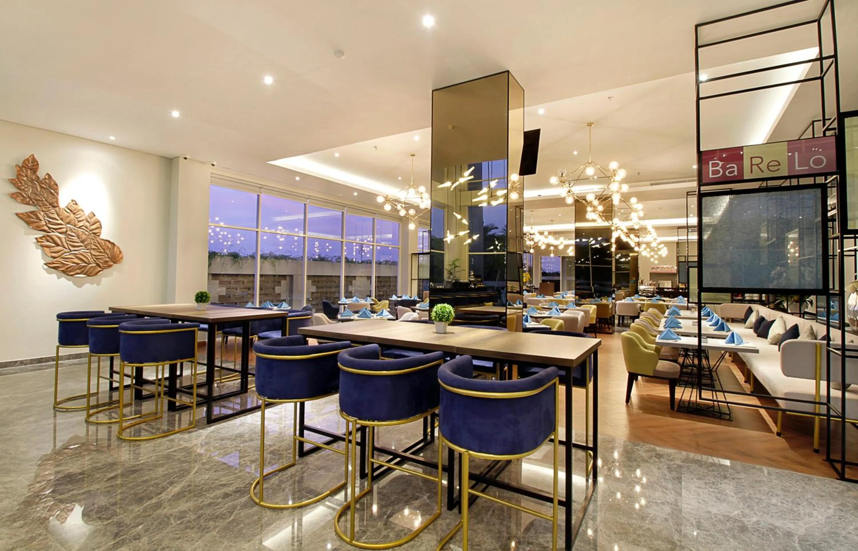 Lounge or bar in Swiss-Belinn Airport Surabaya