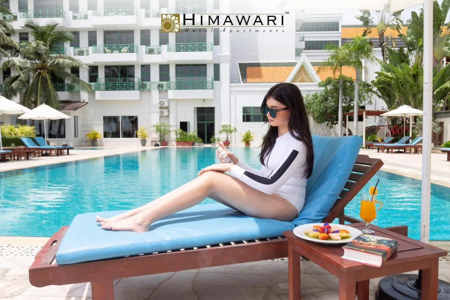 Swimming pool in Himawari Hotel Apartments