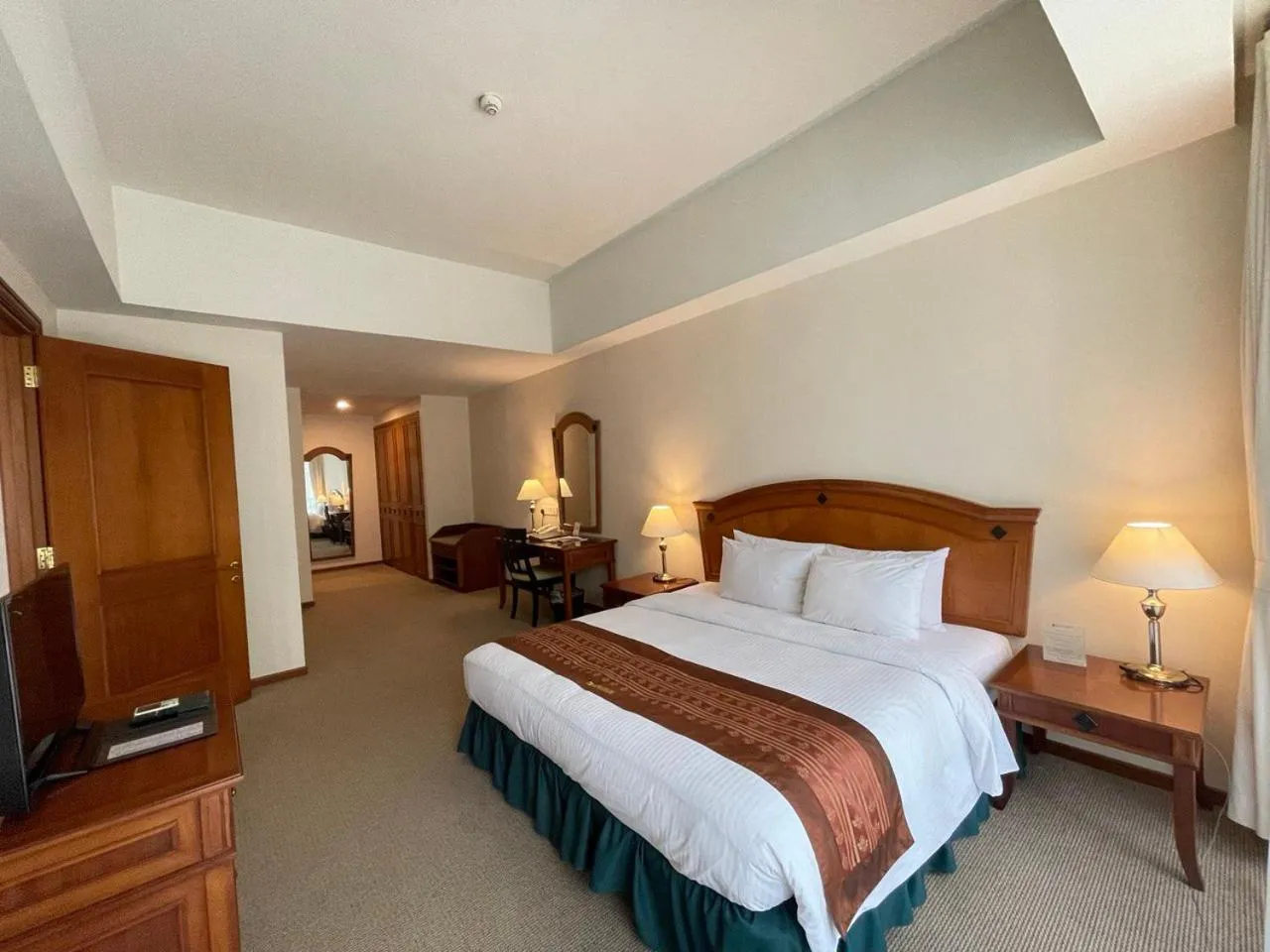 Bedroom, Bed in Himawari Hotel Apartments