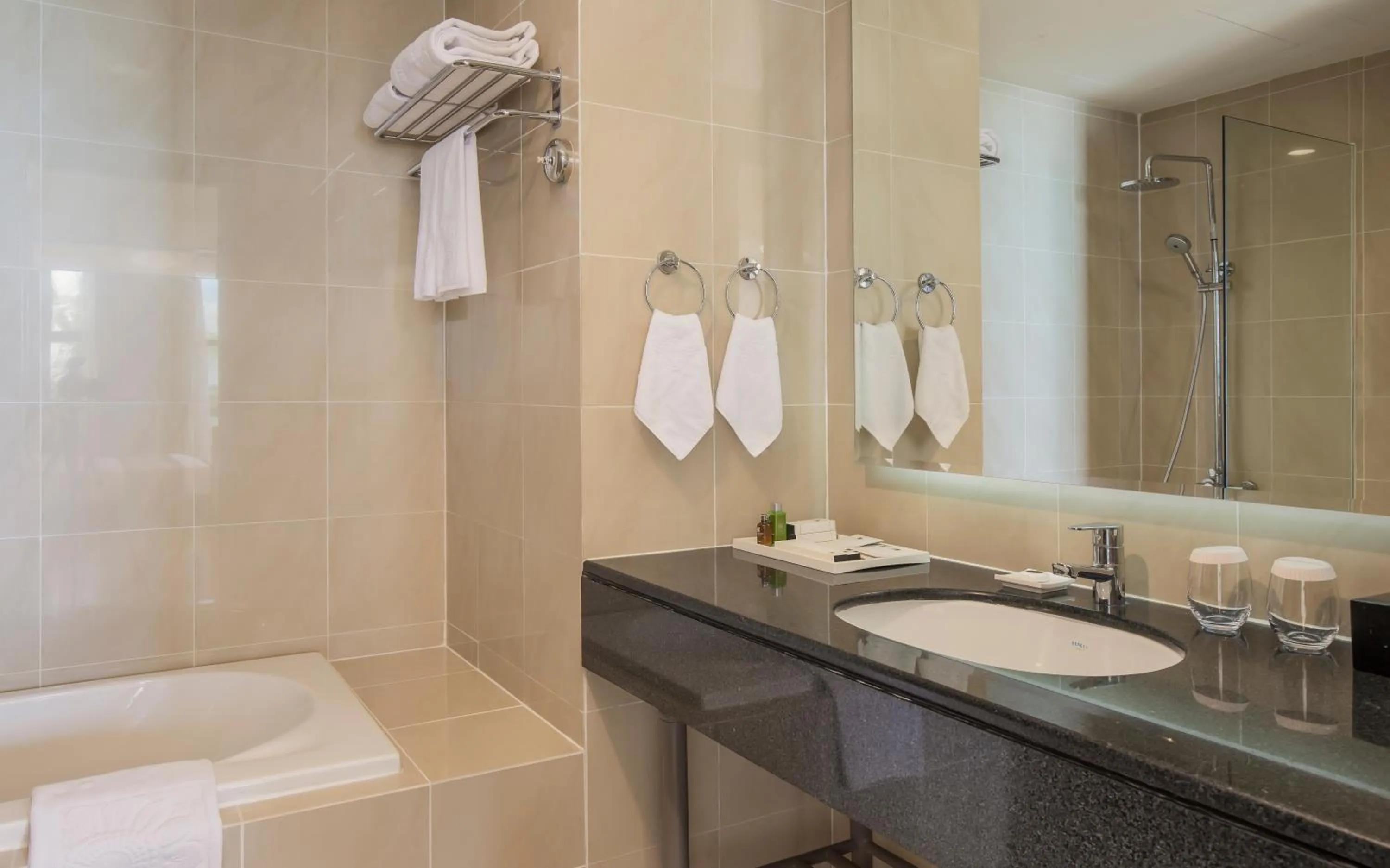 Bathroom in Himawari Hotel Apartments