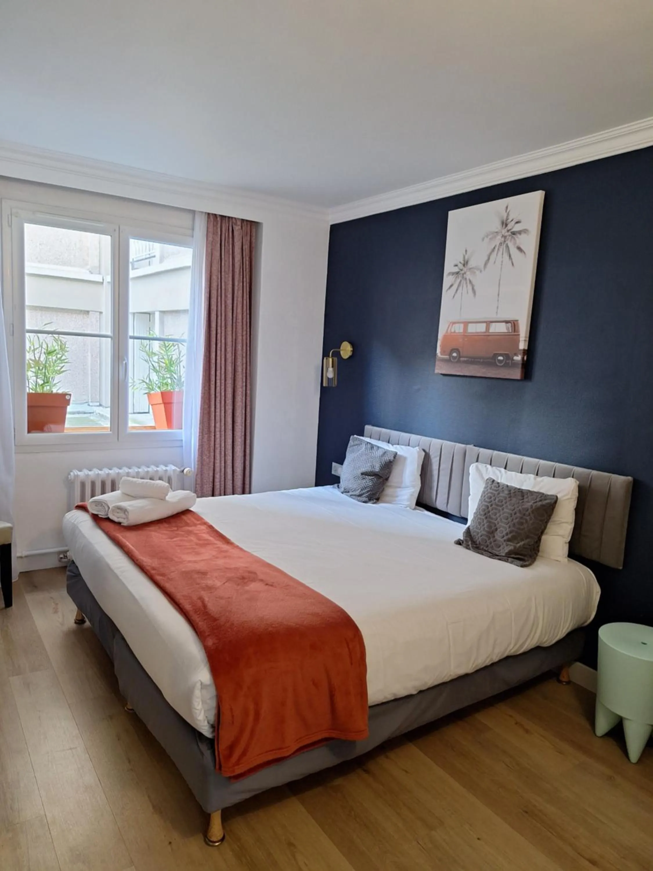 Bed in The Originals Boutique, Hôtel d'Angleterre, Le Havre, centre, plage