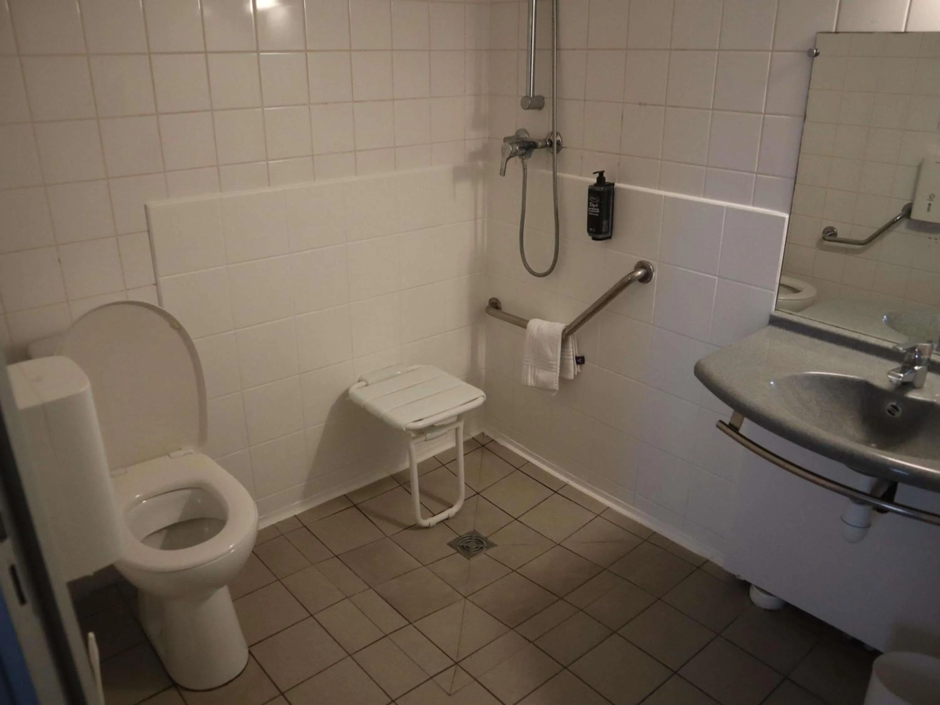 Bedroom in Ibis Budget Boulogne-Sur-Mer Centre les Ports