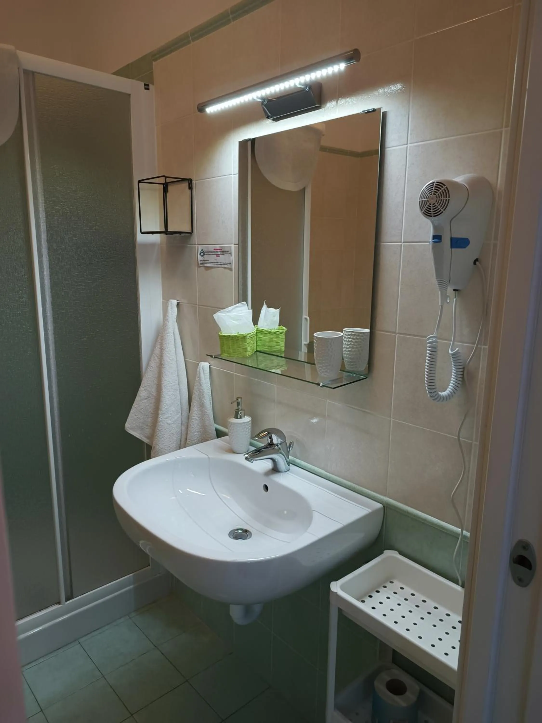 Bathroom in Lo Zizzolo- Bed&Breakfast