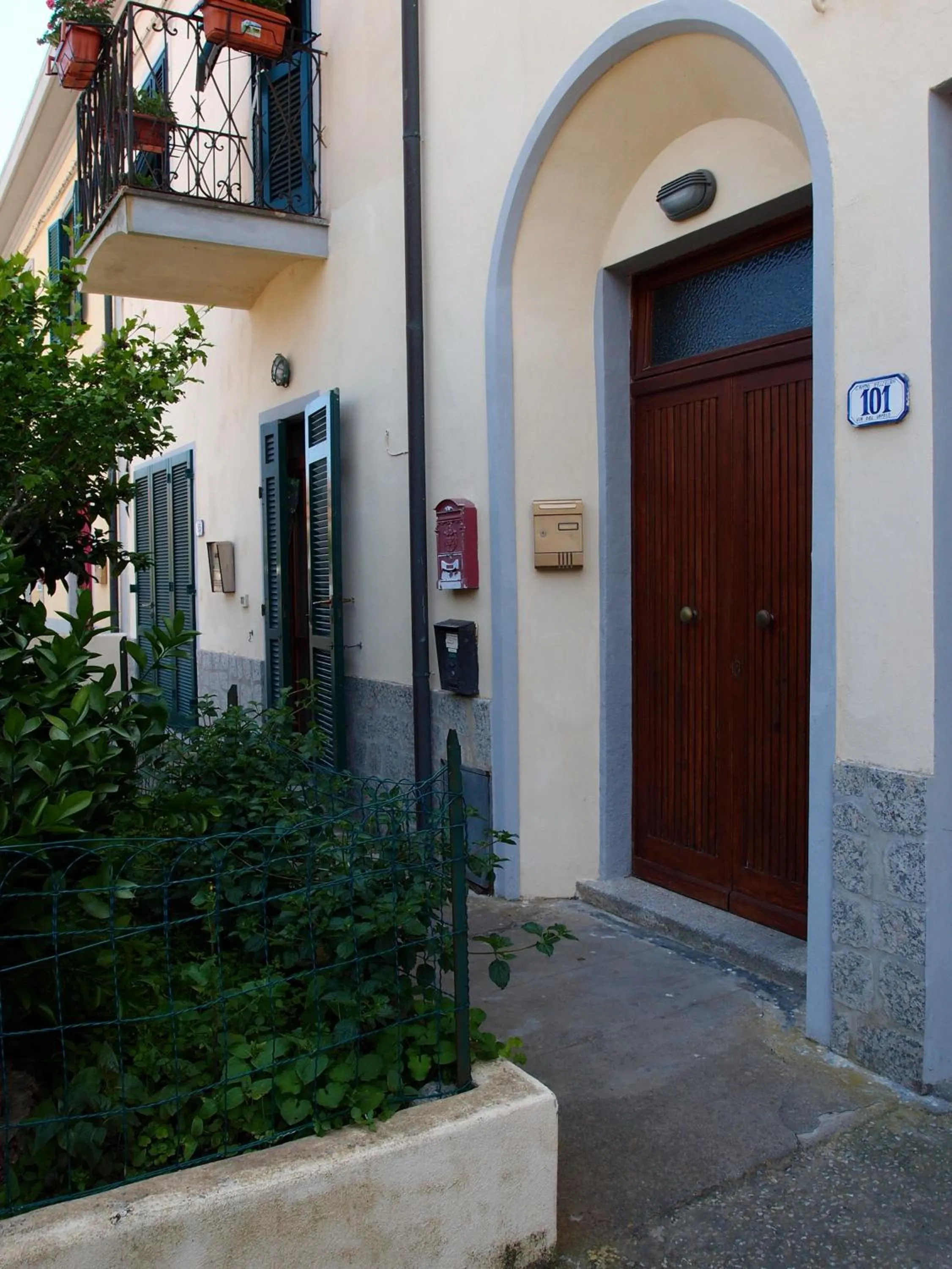Facade/entrance in Lo Zizzolo- Bed&Breakfast