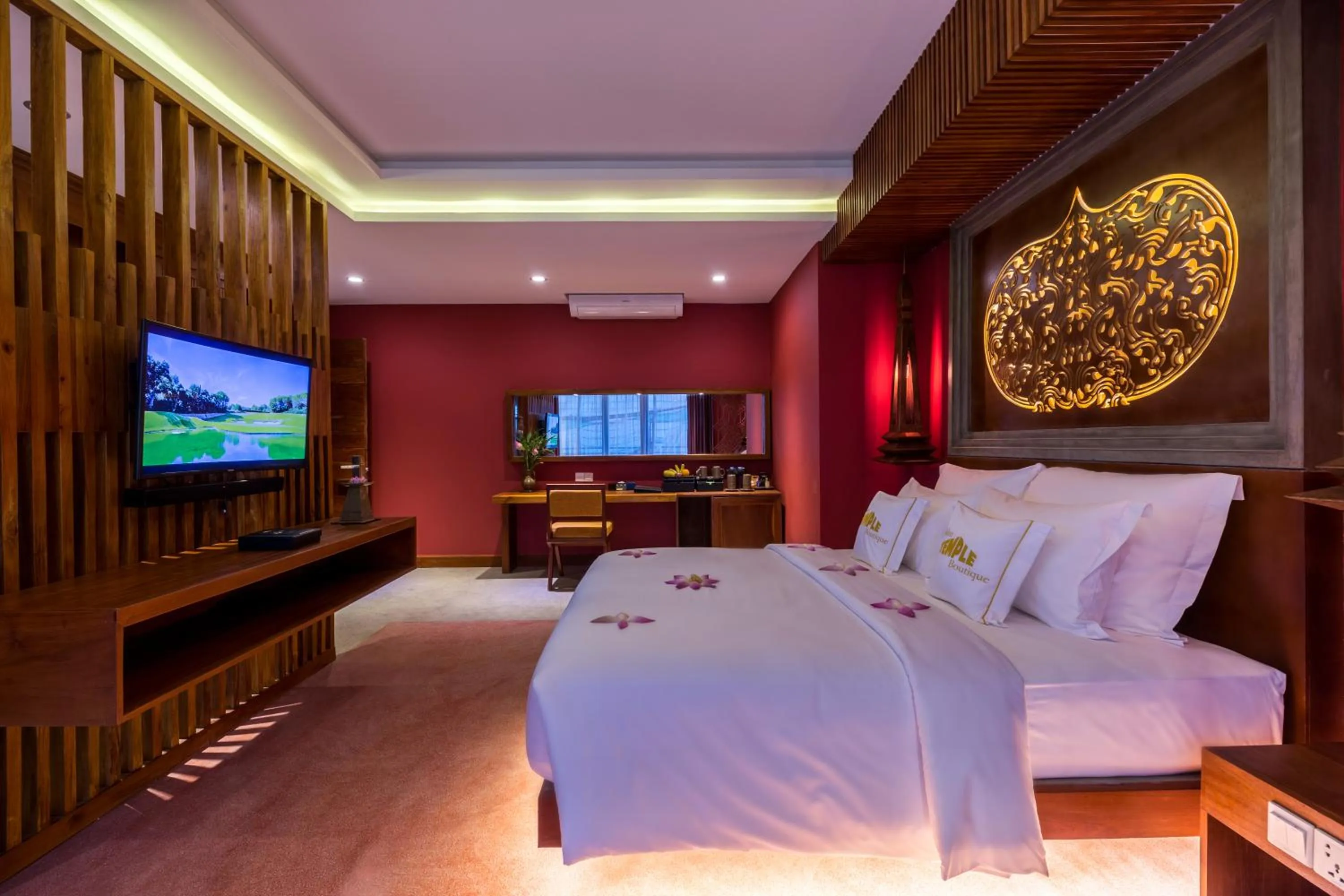 TV and multimedia, Bed in Golden Temple Boutique