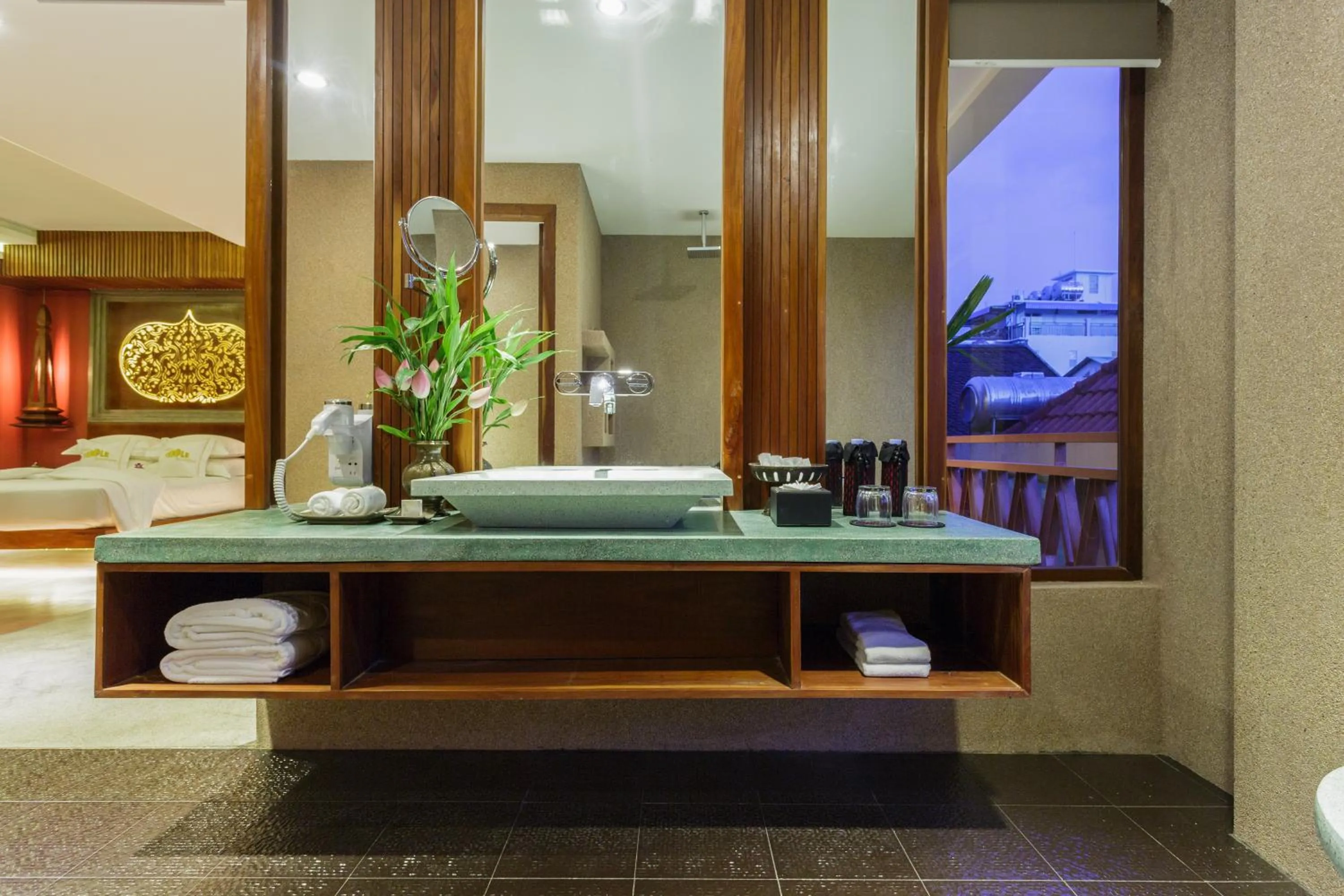 Shower in Golden Temple Boutique