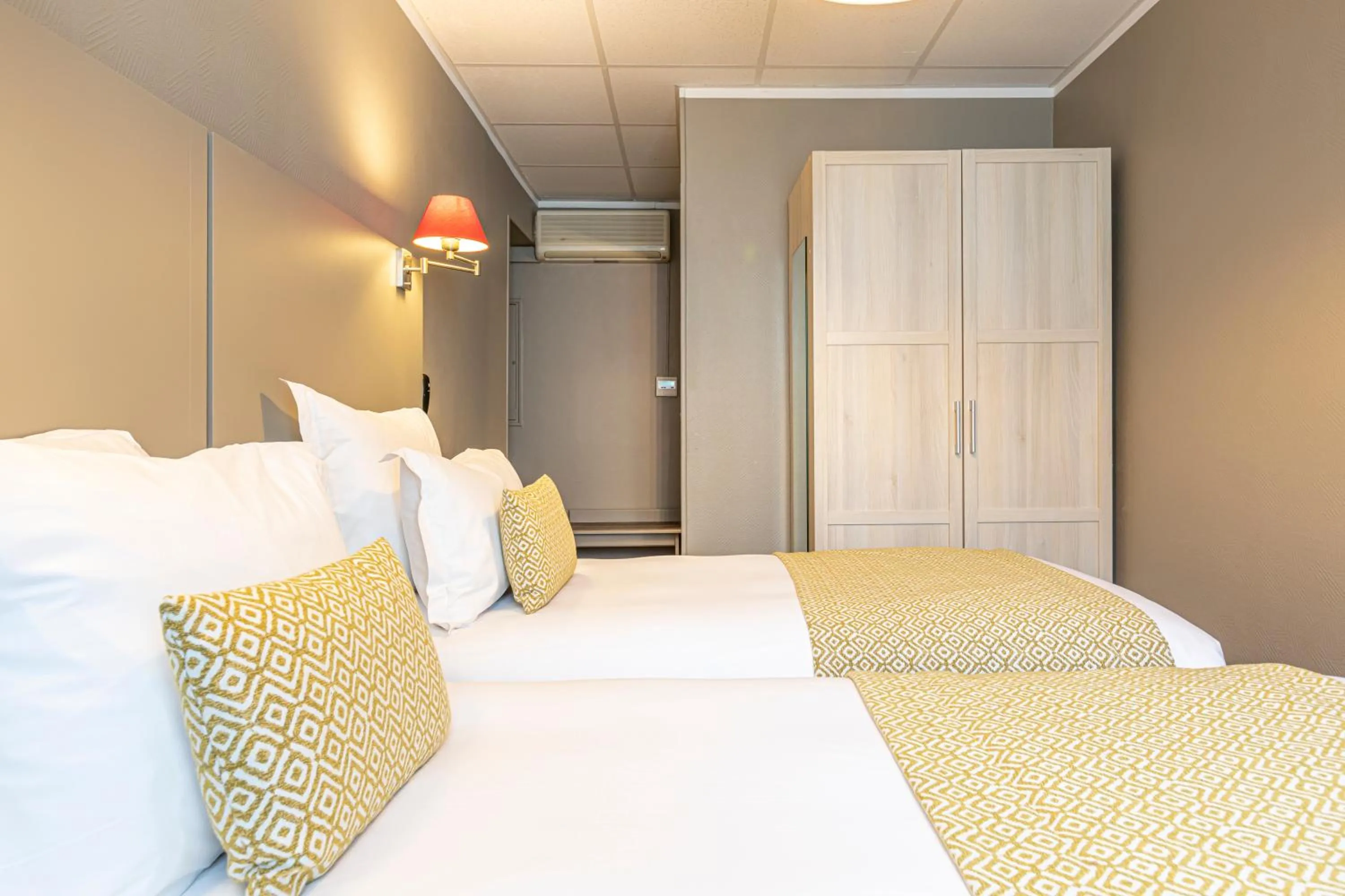 Bed in Splendid Hôtel