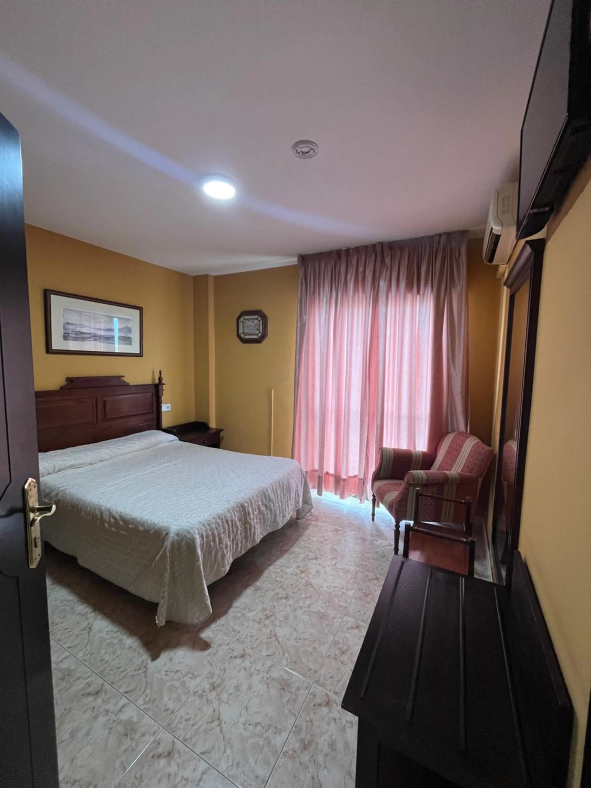 Bed in Hotel La Barca