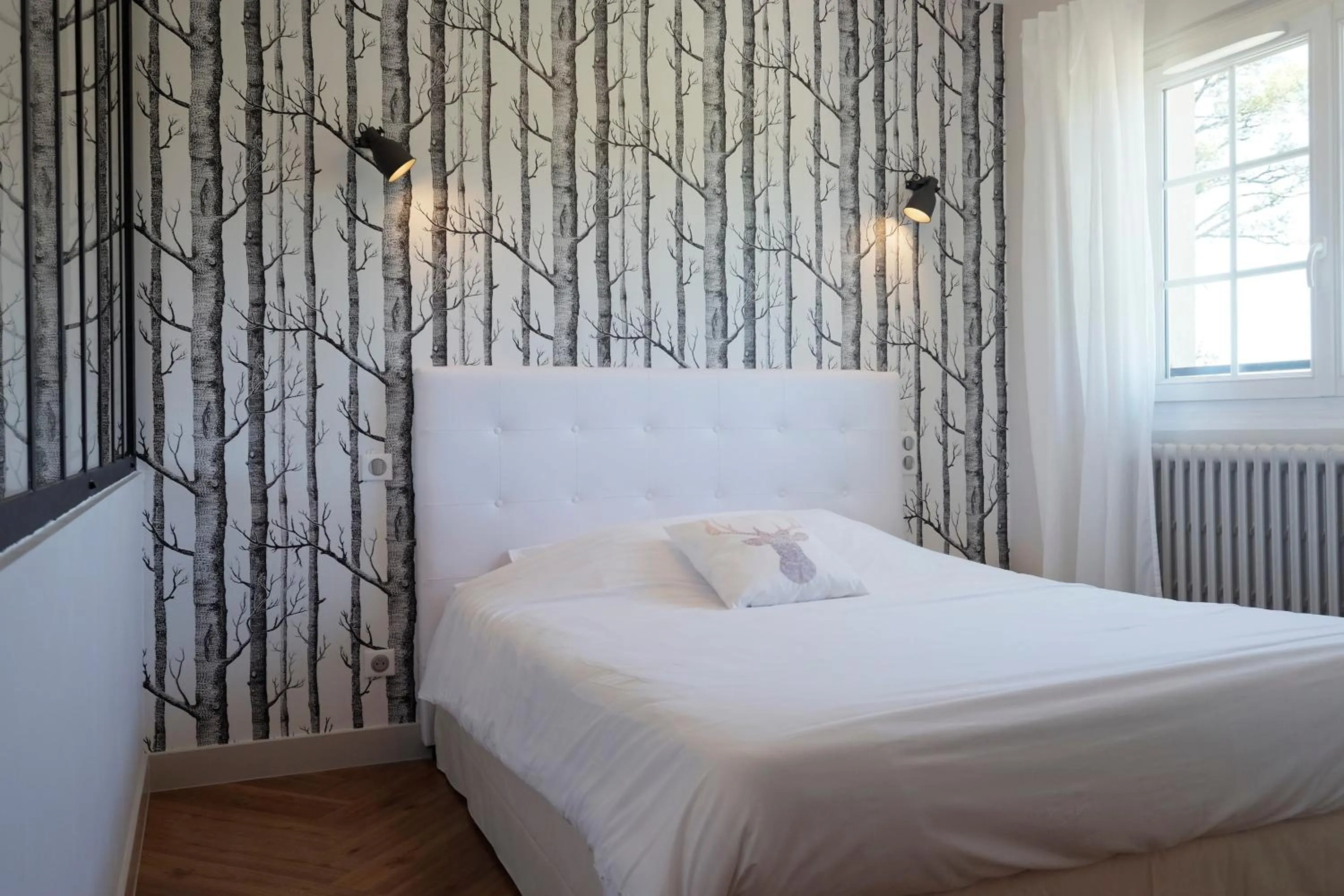 Bed in Logis Hotel Le Relais du Teulet