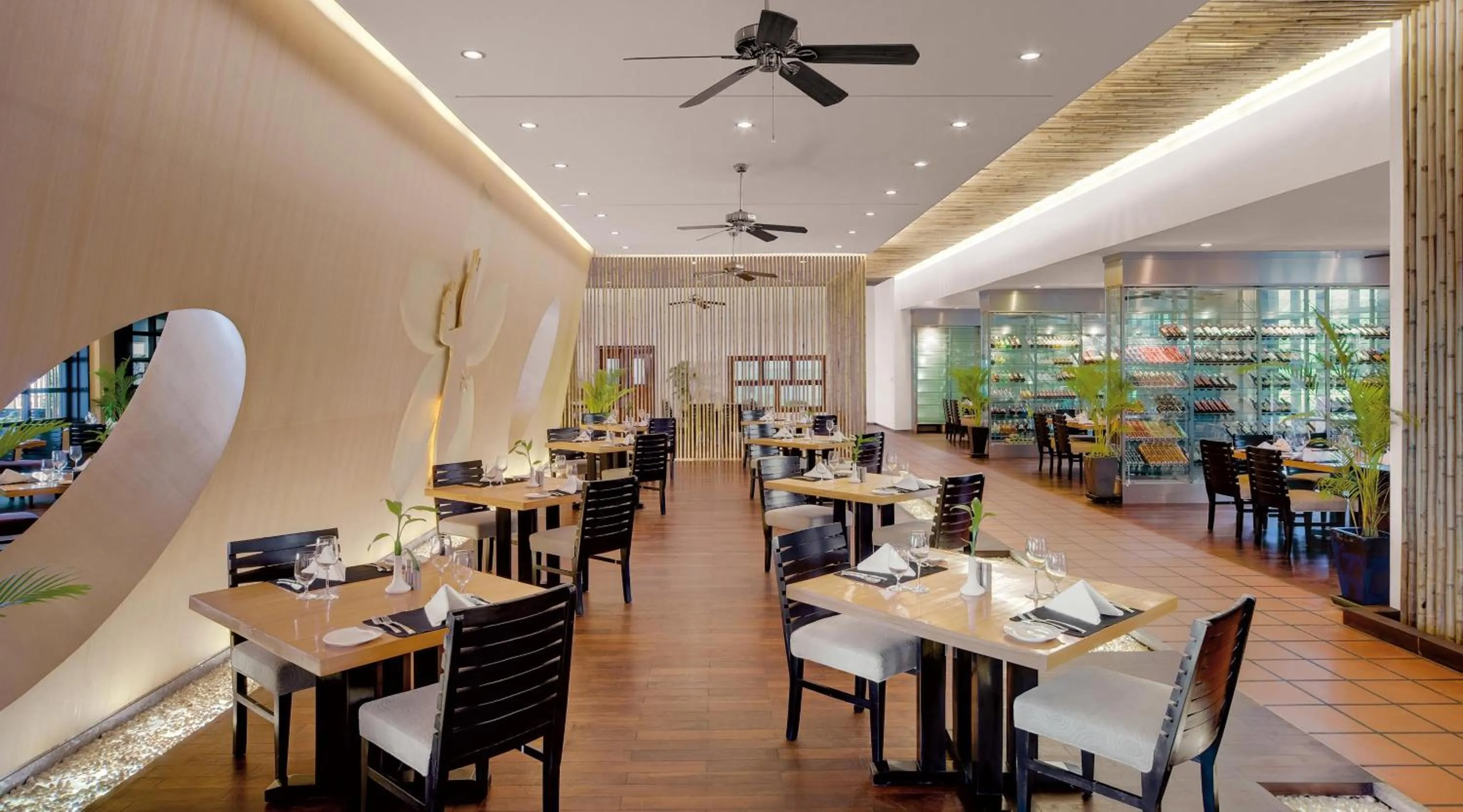 Restaurant/places to eat in Sokha Beach Resort