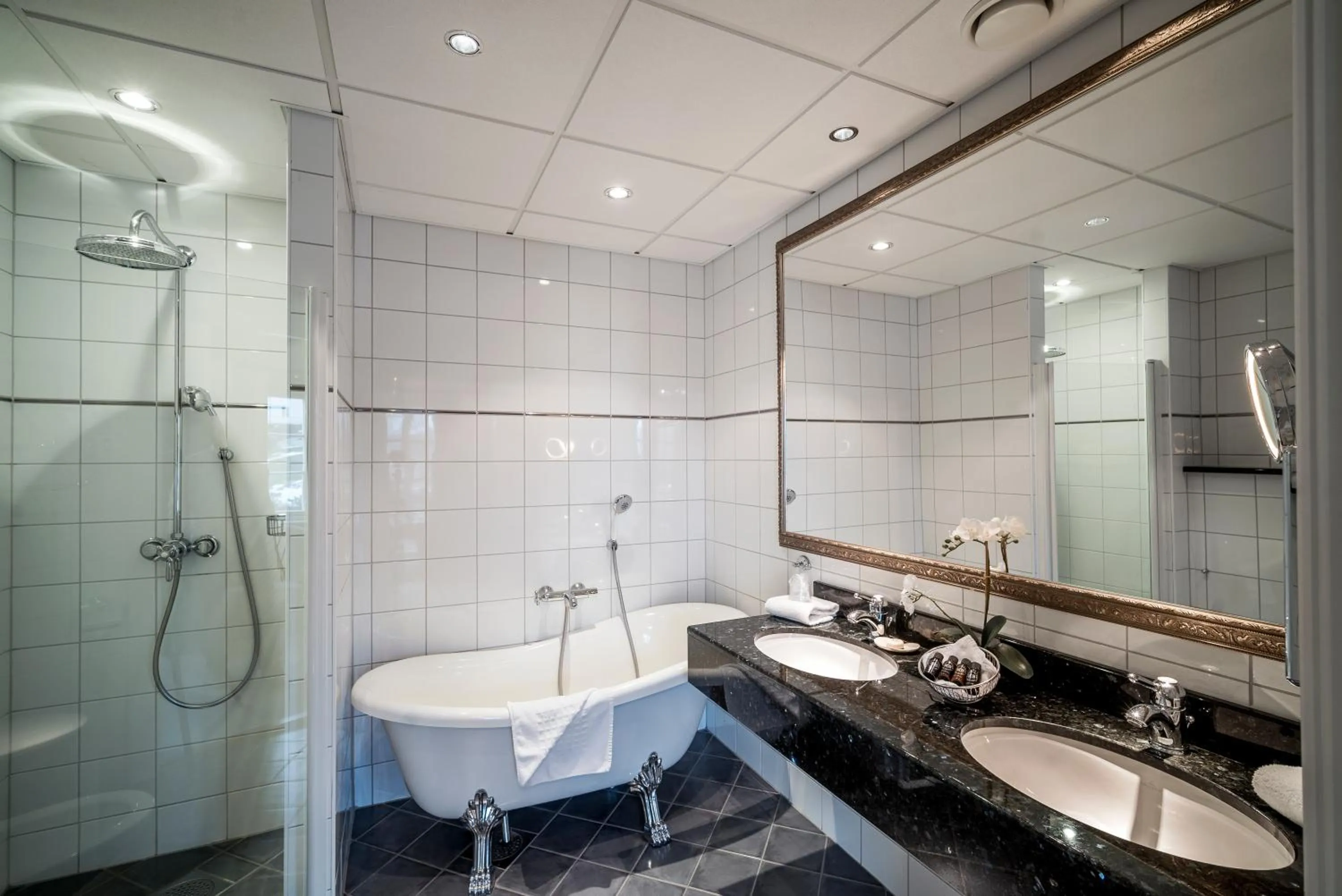 Bathroom in Angvik Gamle Handelssted - by Classic Norway Hotels