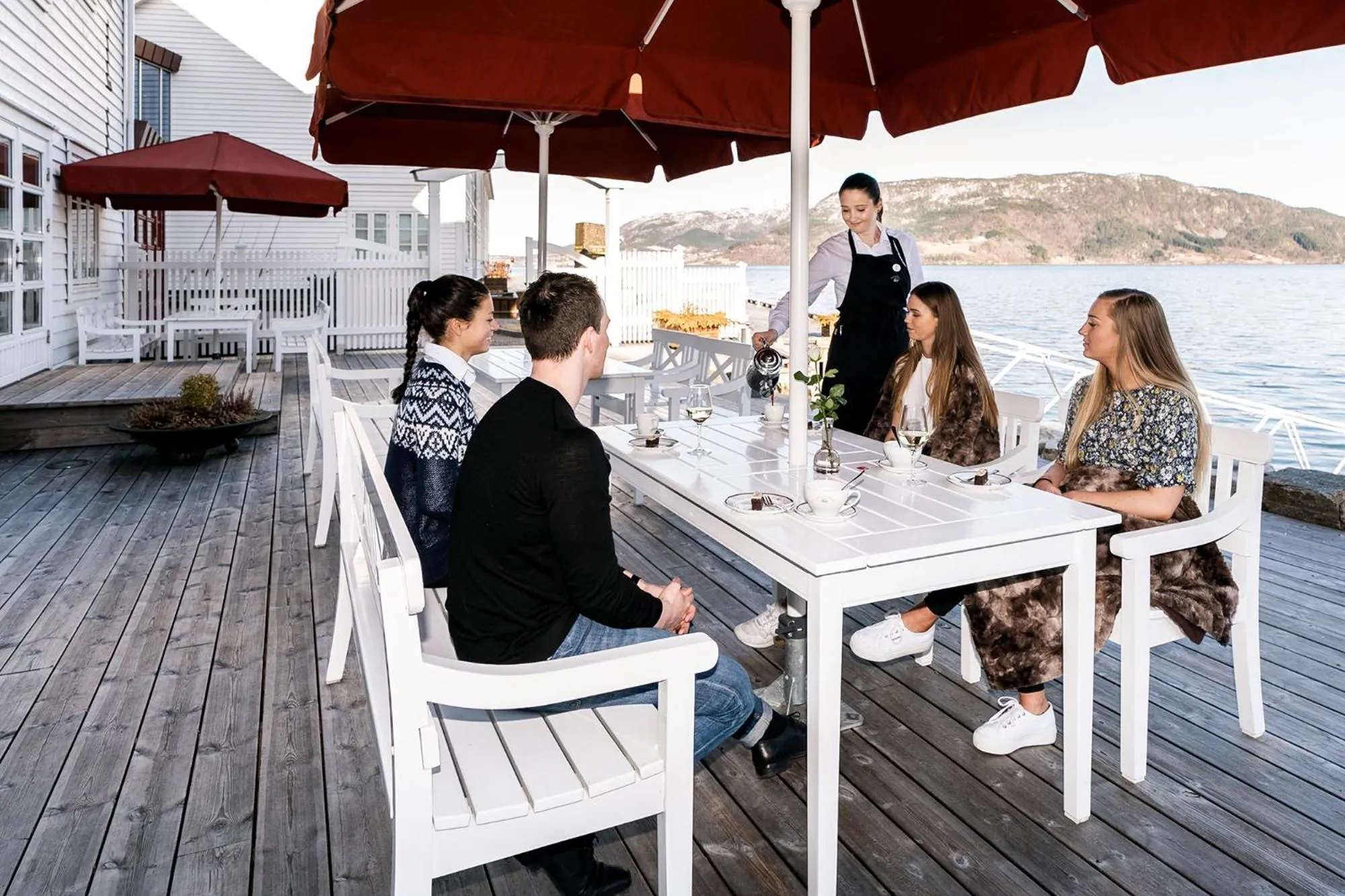 Guests in Angvik Gamle Handelssted - by Classic Norway Hotels