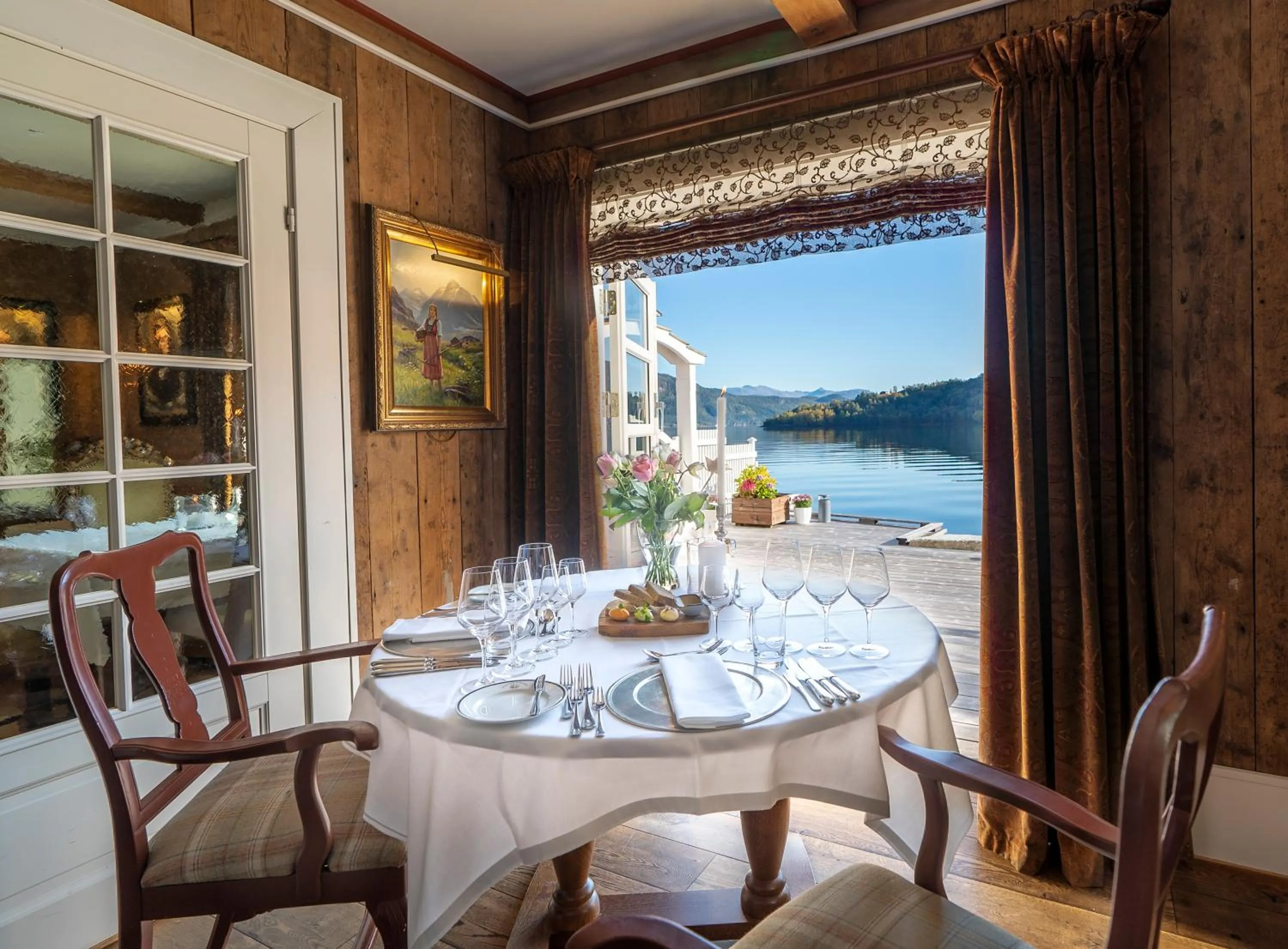 Restaurant/places to eat in Angvik Gamle Handelssted - by Classic Norway Hotels