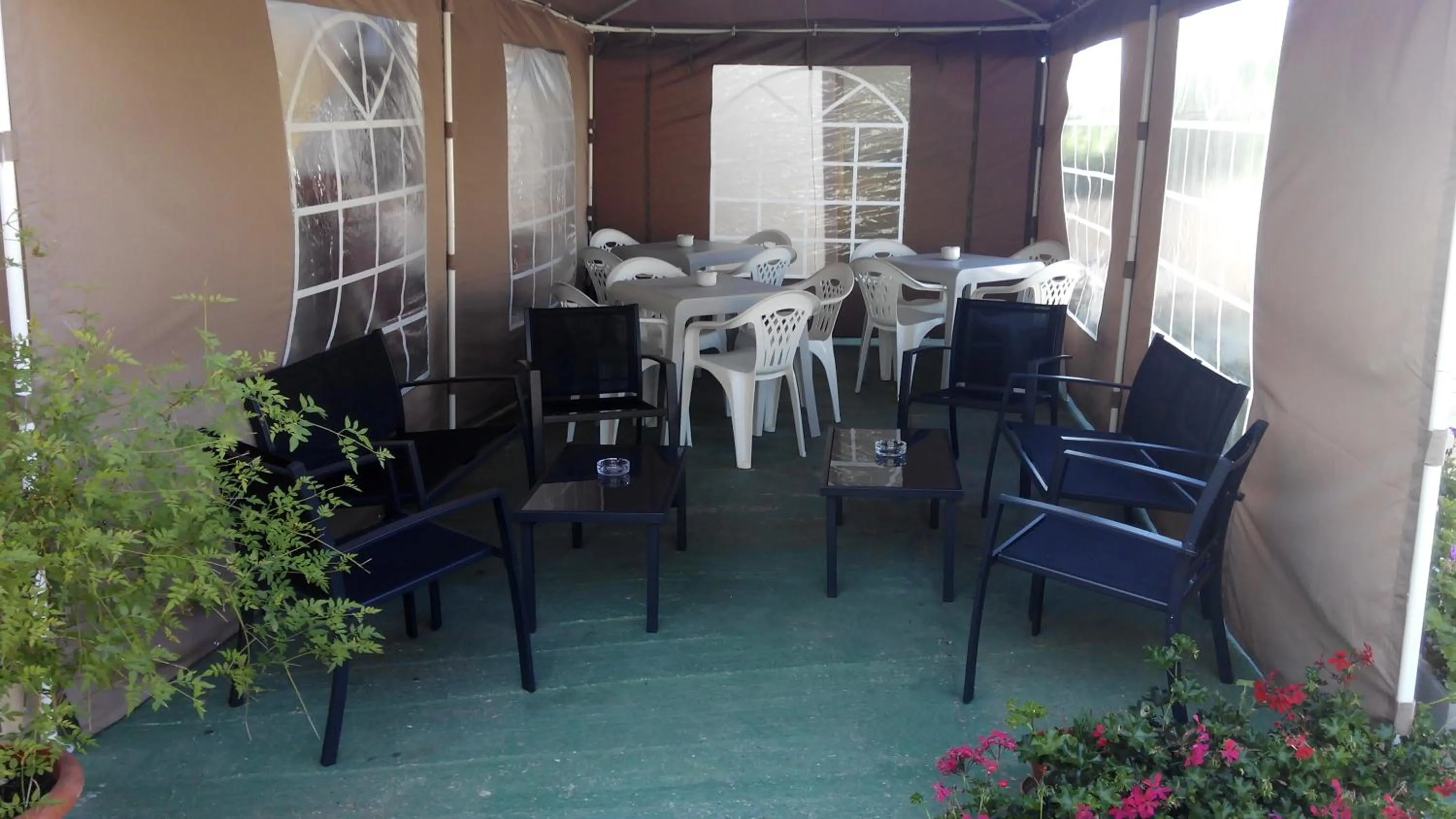 Patio in Hotel Riavela