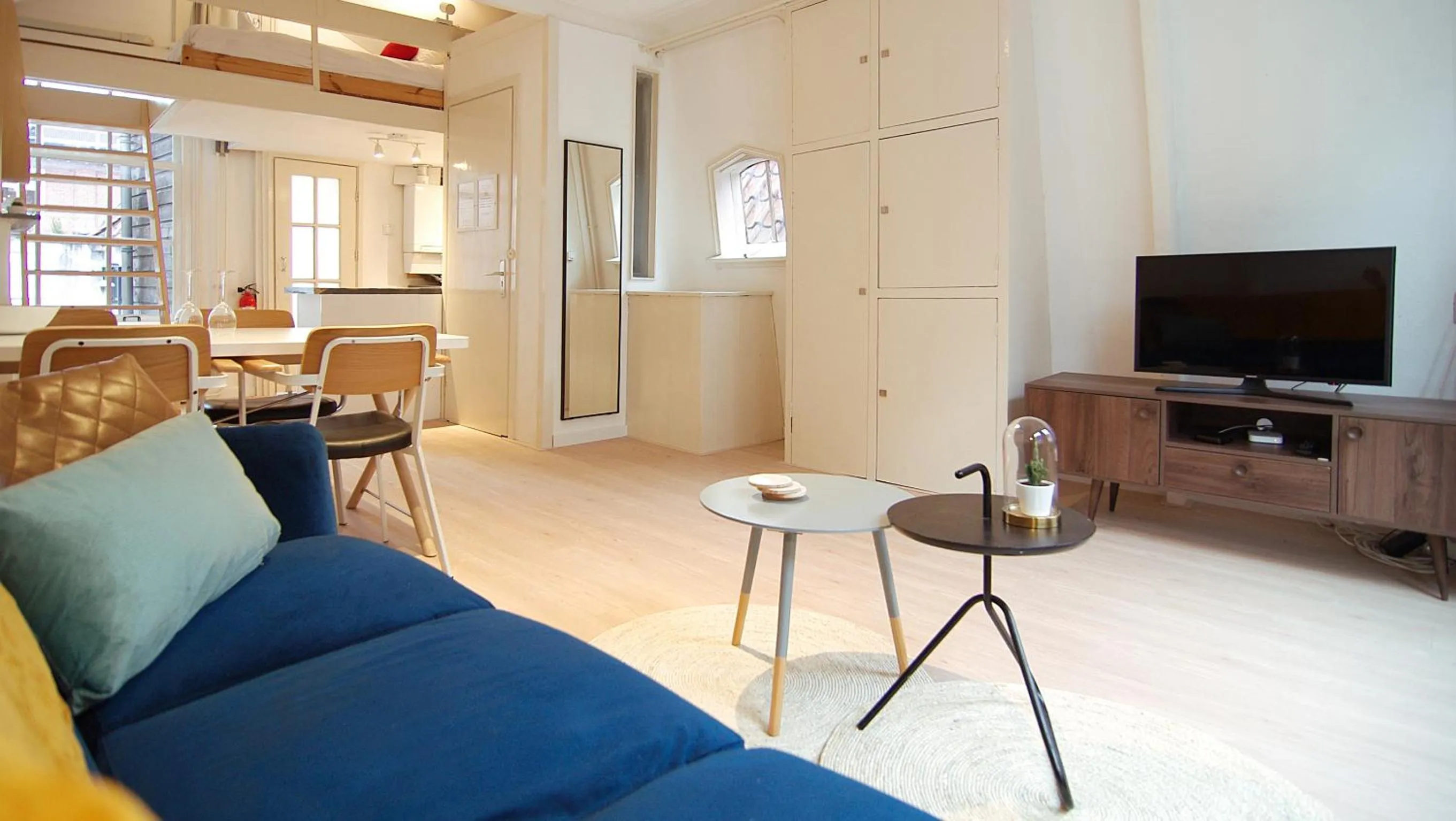 TV and multimedia in Loft Leidsegracht