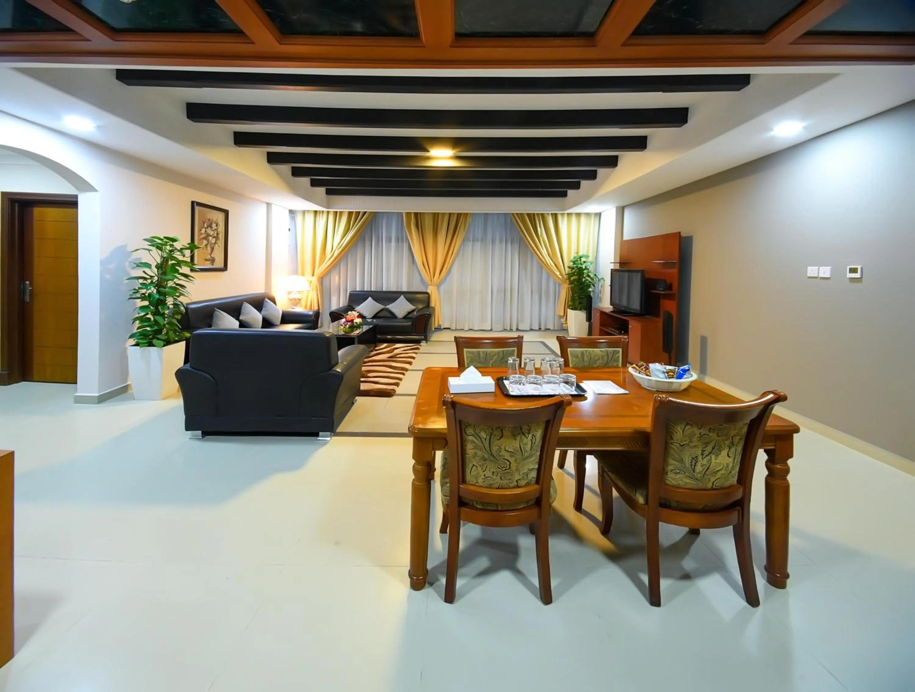 Sea Diamond Plaza Apartments