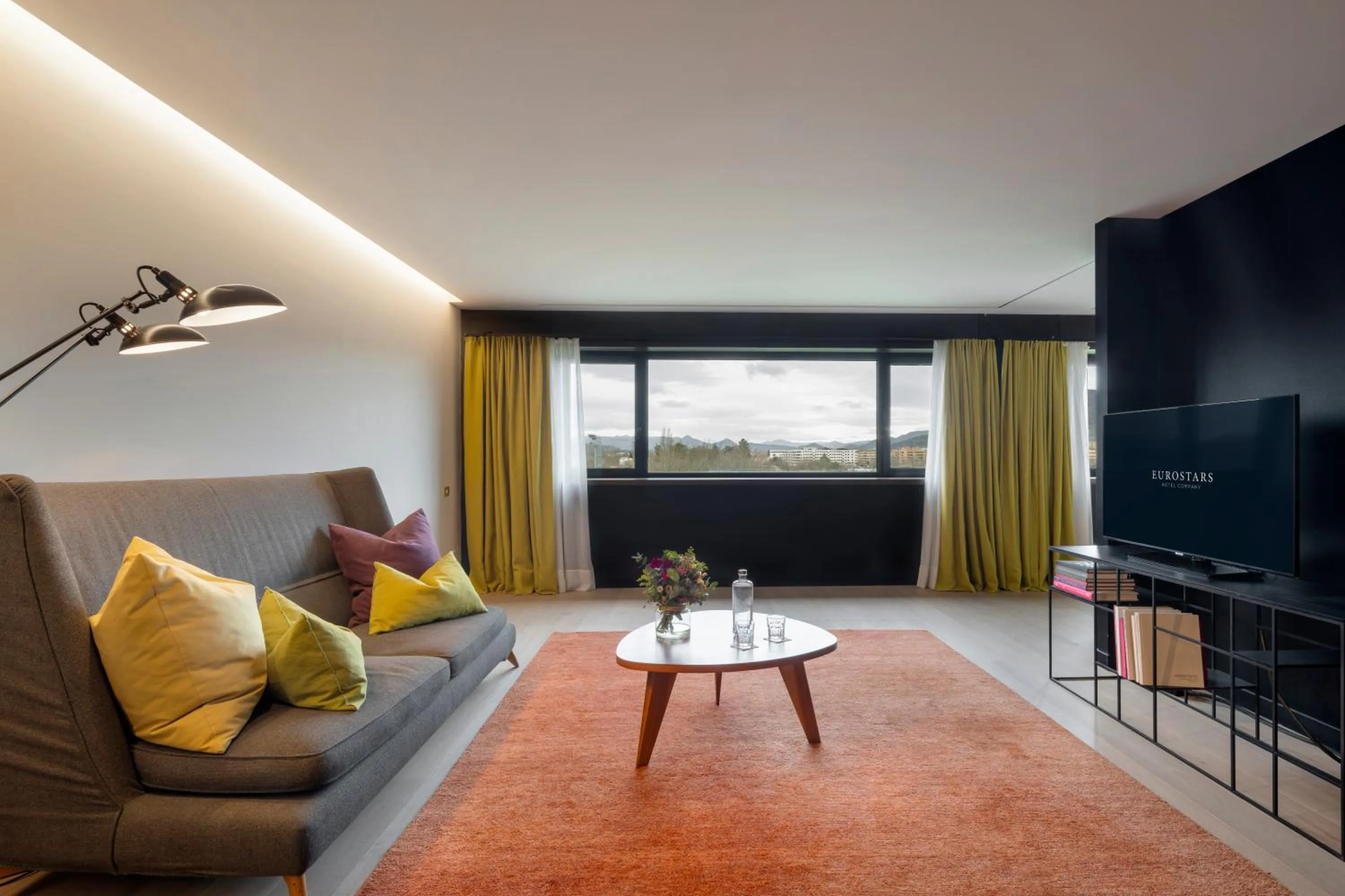 Living room in Eurostars Pamplona