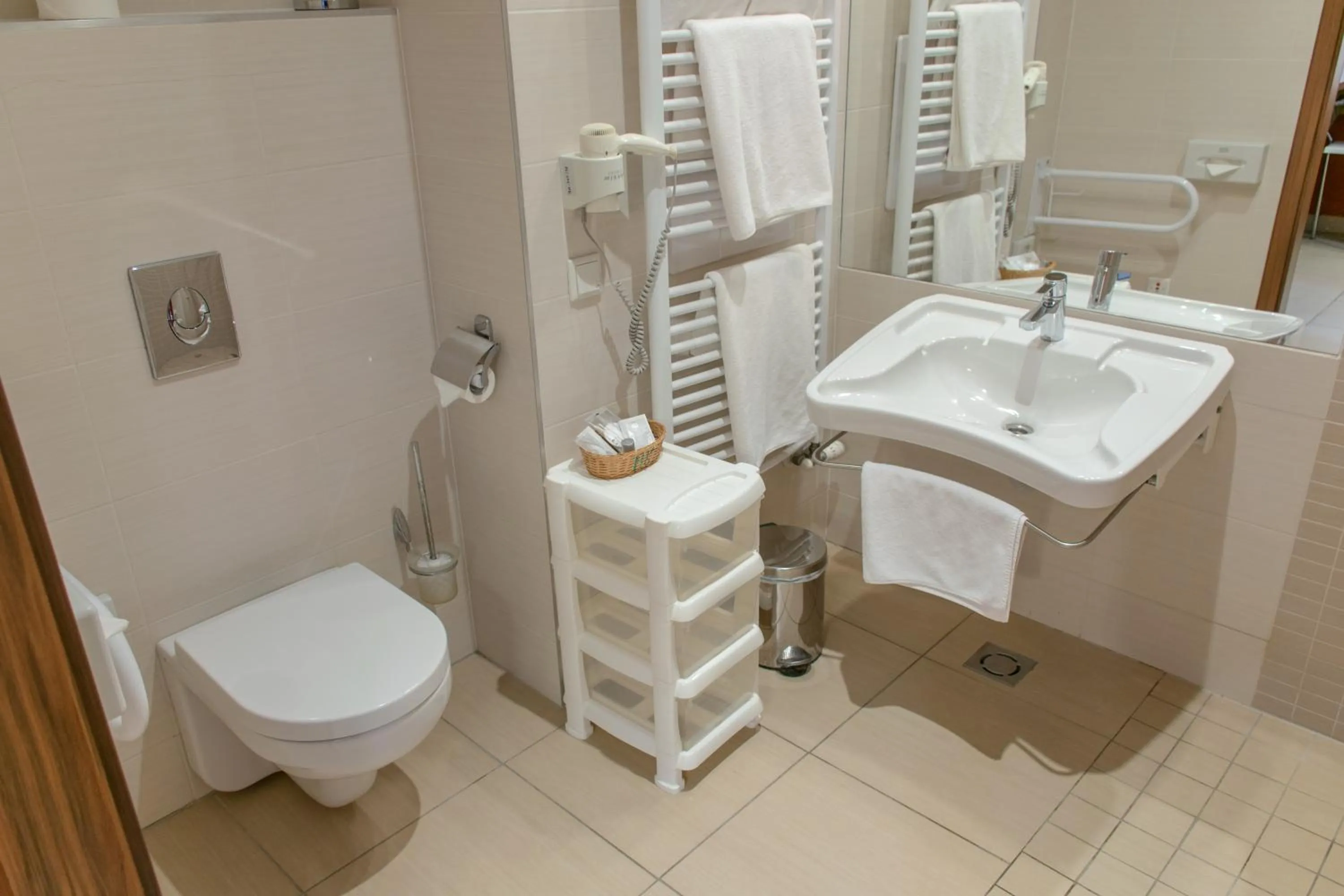 Bathroom in Royal Club Hotel