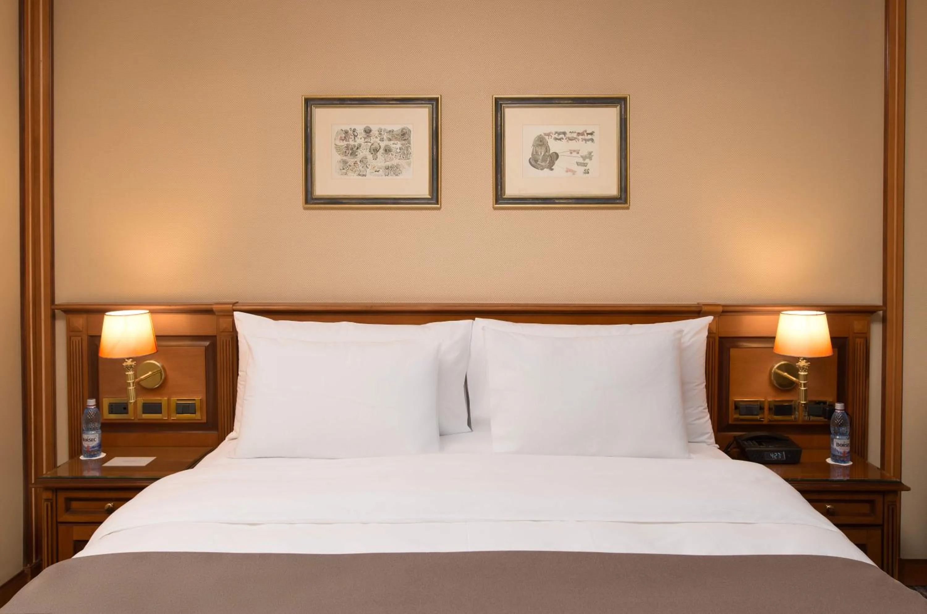 Bed in Grand Hotel Bucharest