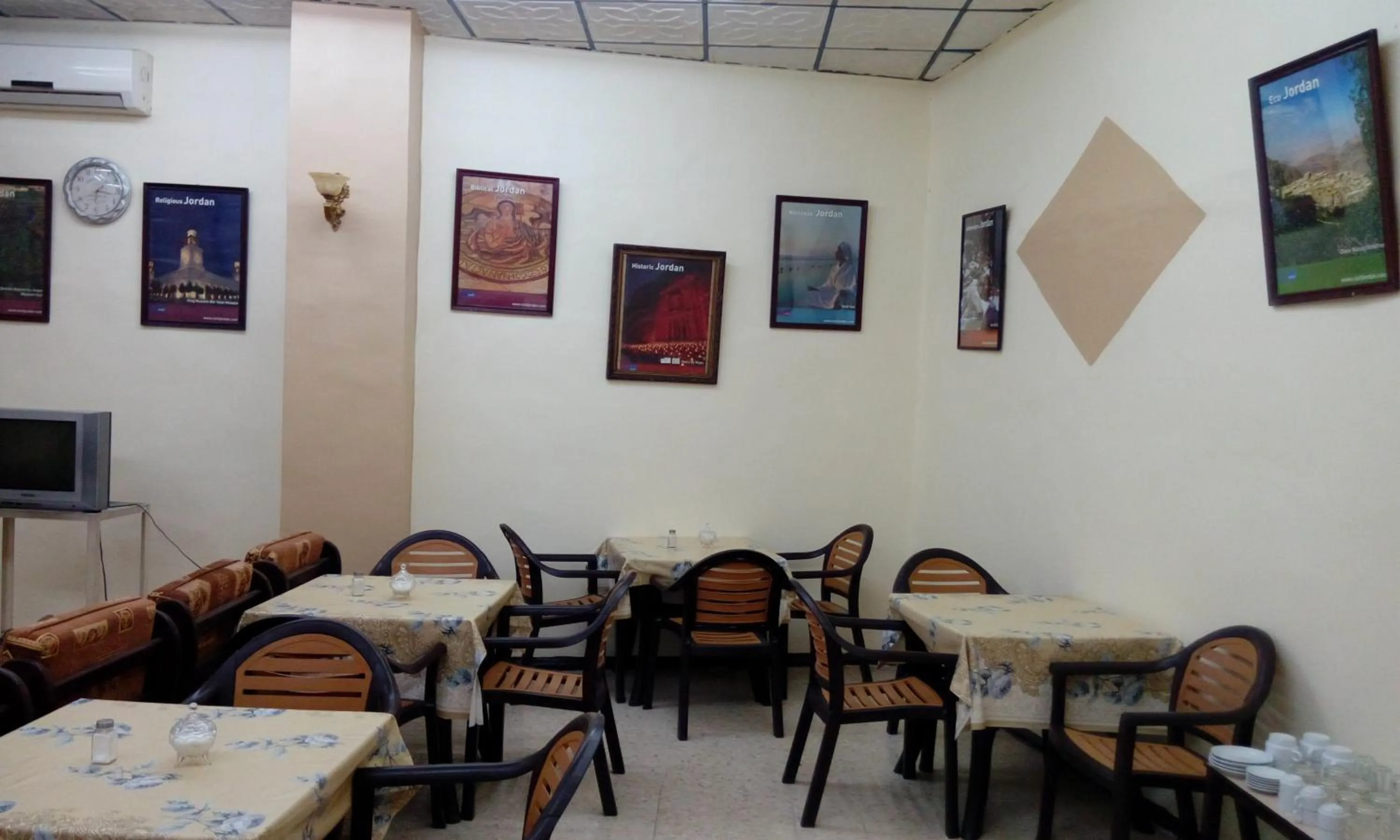 Restaurant/places to eat in Hamoudah Hotel
